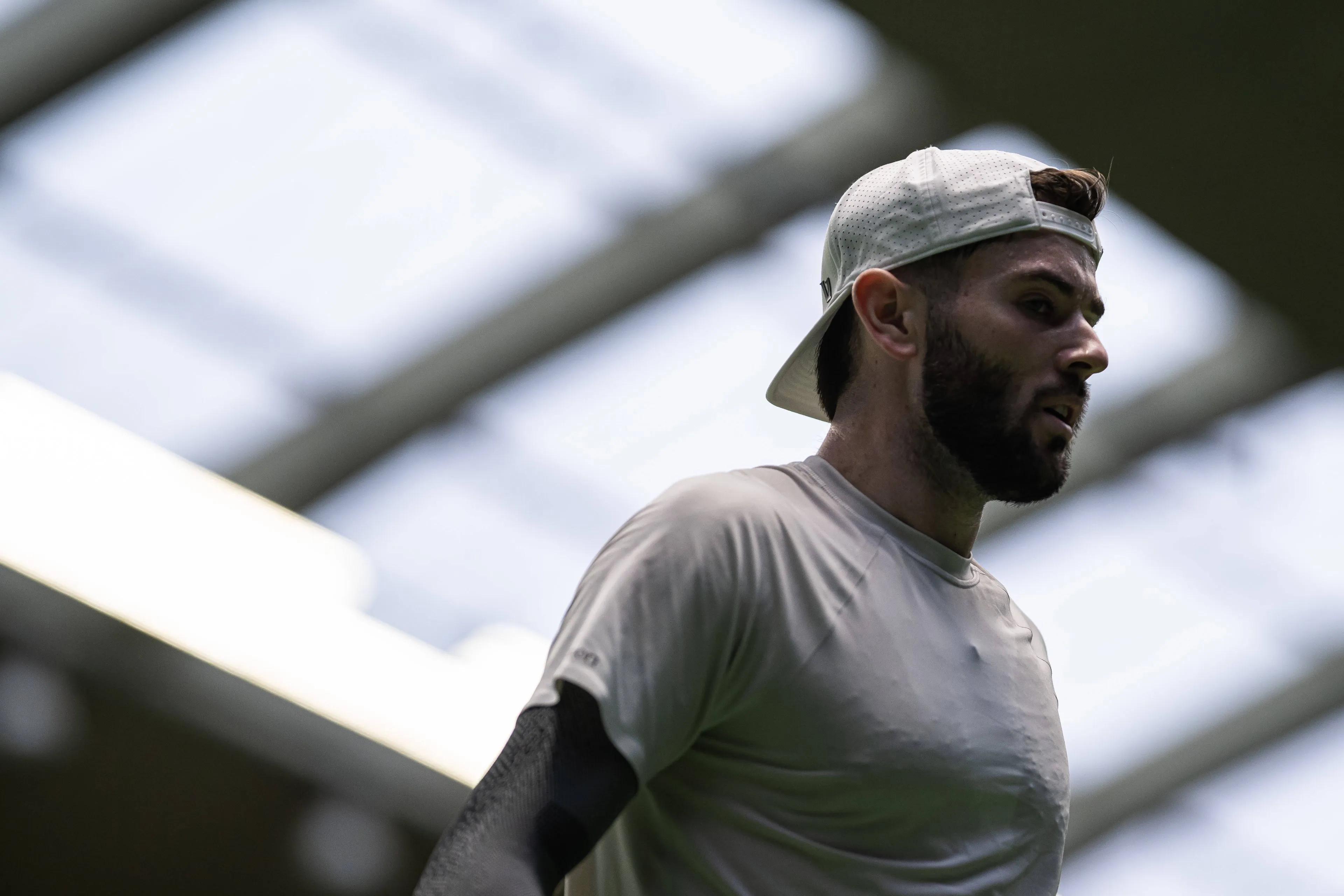 "Es gab etwas weniger Druck" - der britische Star Jacob Fearnley über den Unterschied zwischen Novak Djokovic und Alexander Zverev