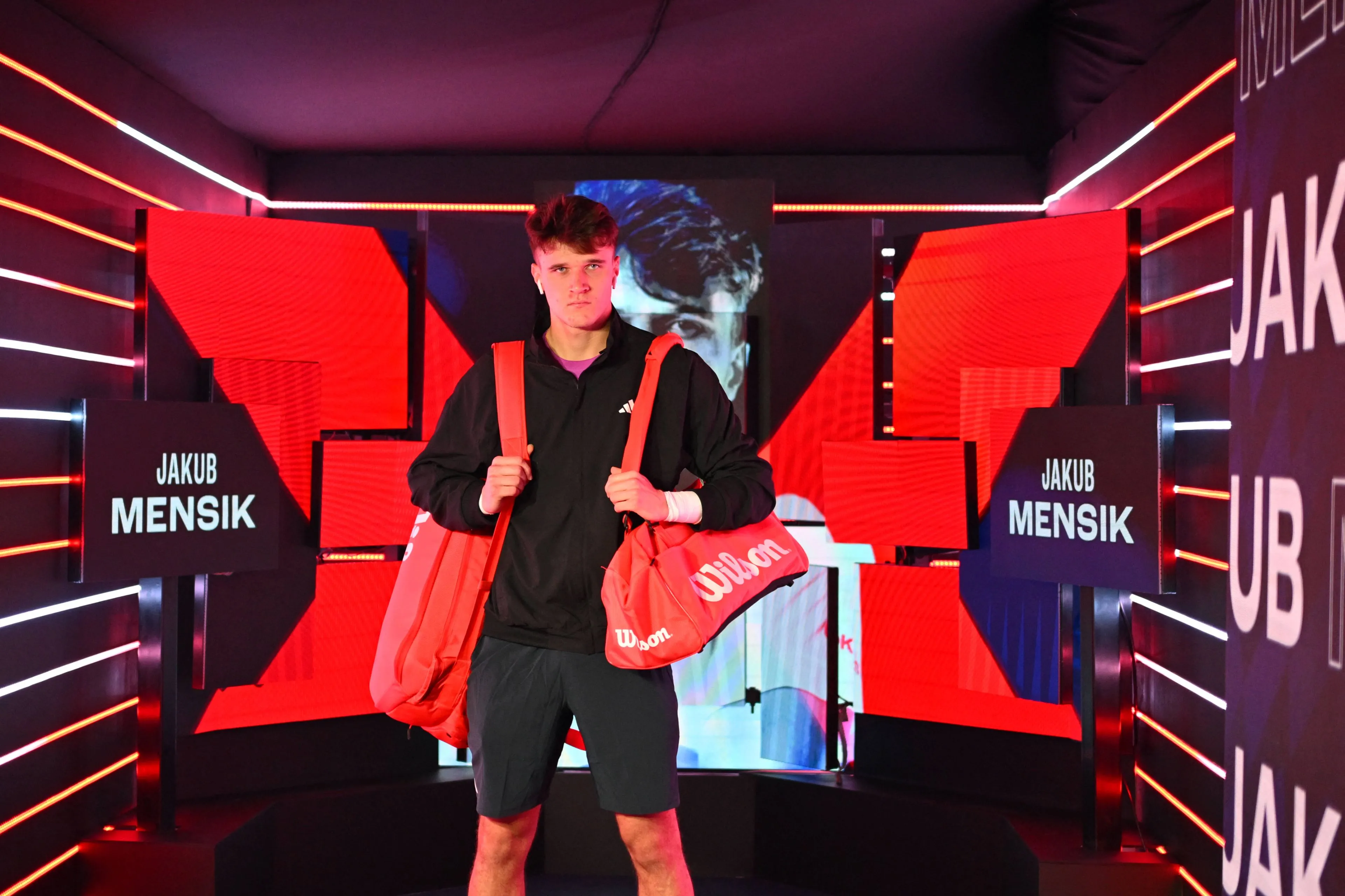 Noch nie dagewesene Szene bei den Next Gen Finals: Mensik wird während des Spiels zum Dopingtest gebeten