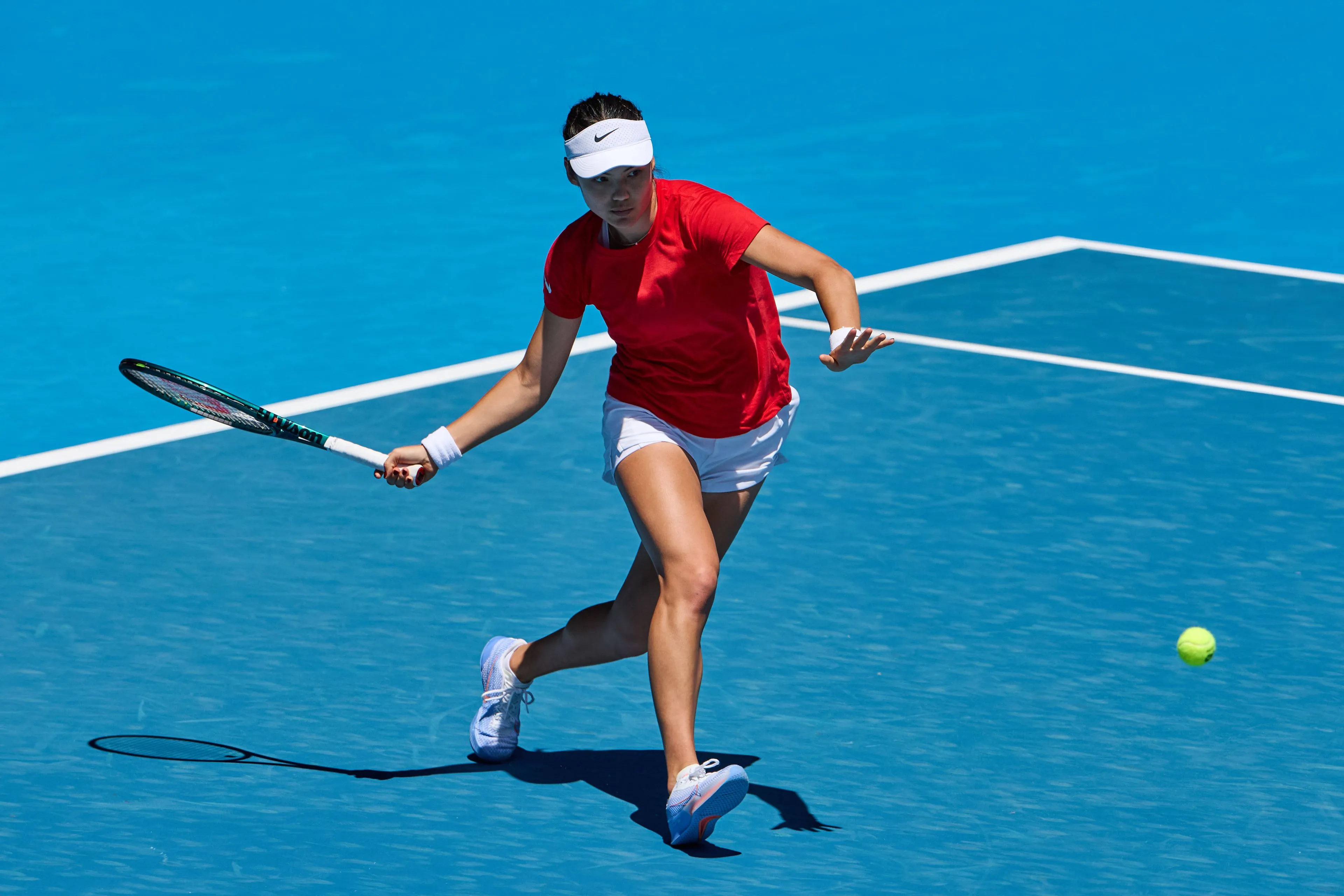 “Is there a way to build up the body better?”: Andy Roddick expresses concern over Emma Raducanu’s training amid health issues
