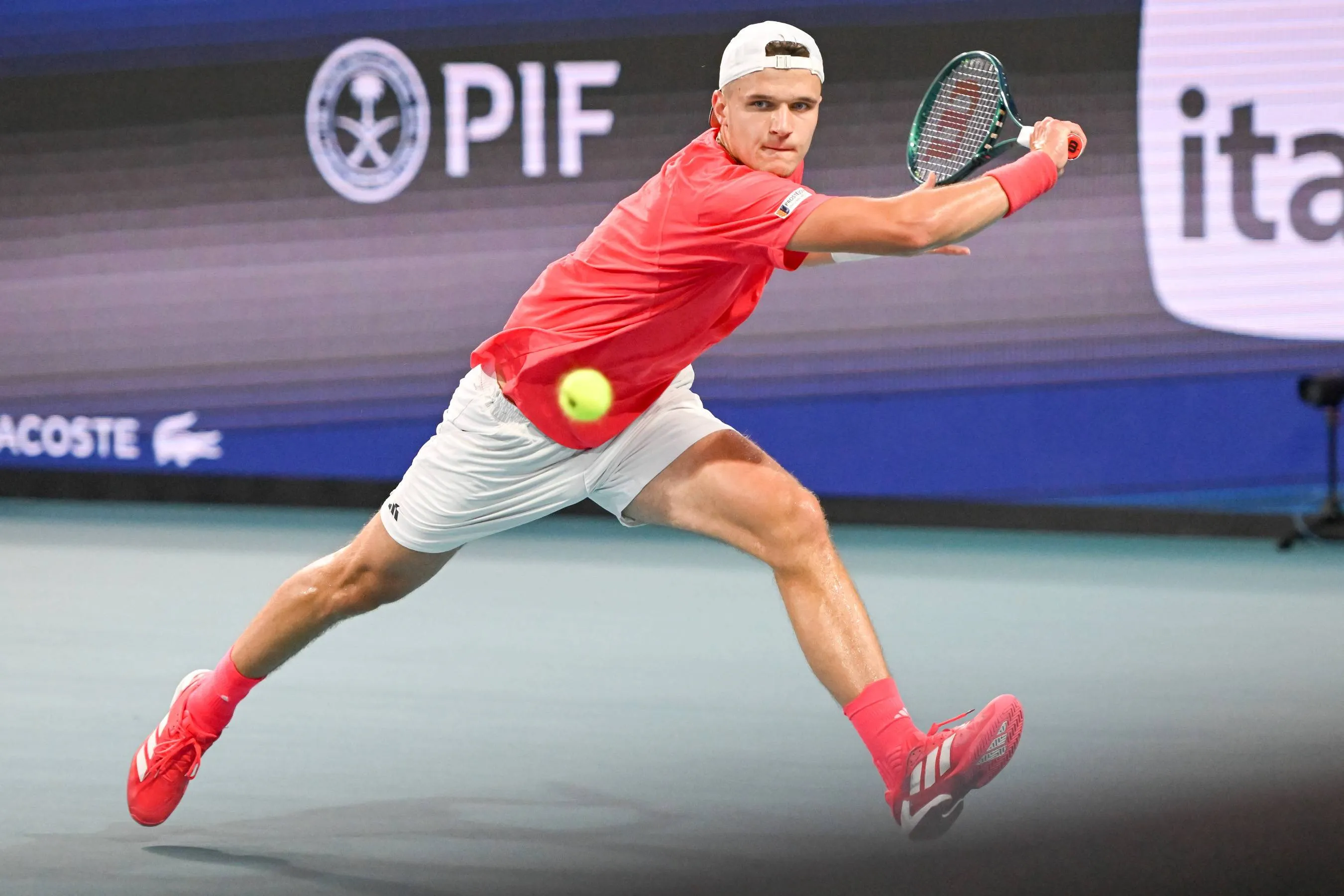 Jakub Mensik cae sorpresivamente en su debut en el Munich Open: Perdió contra un wildcard local