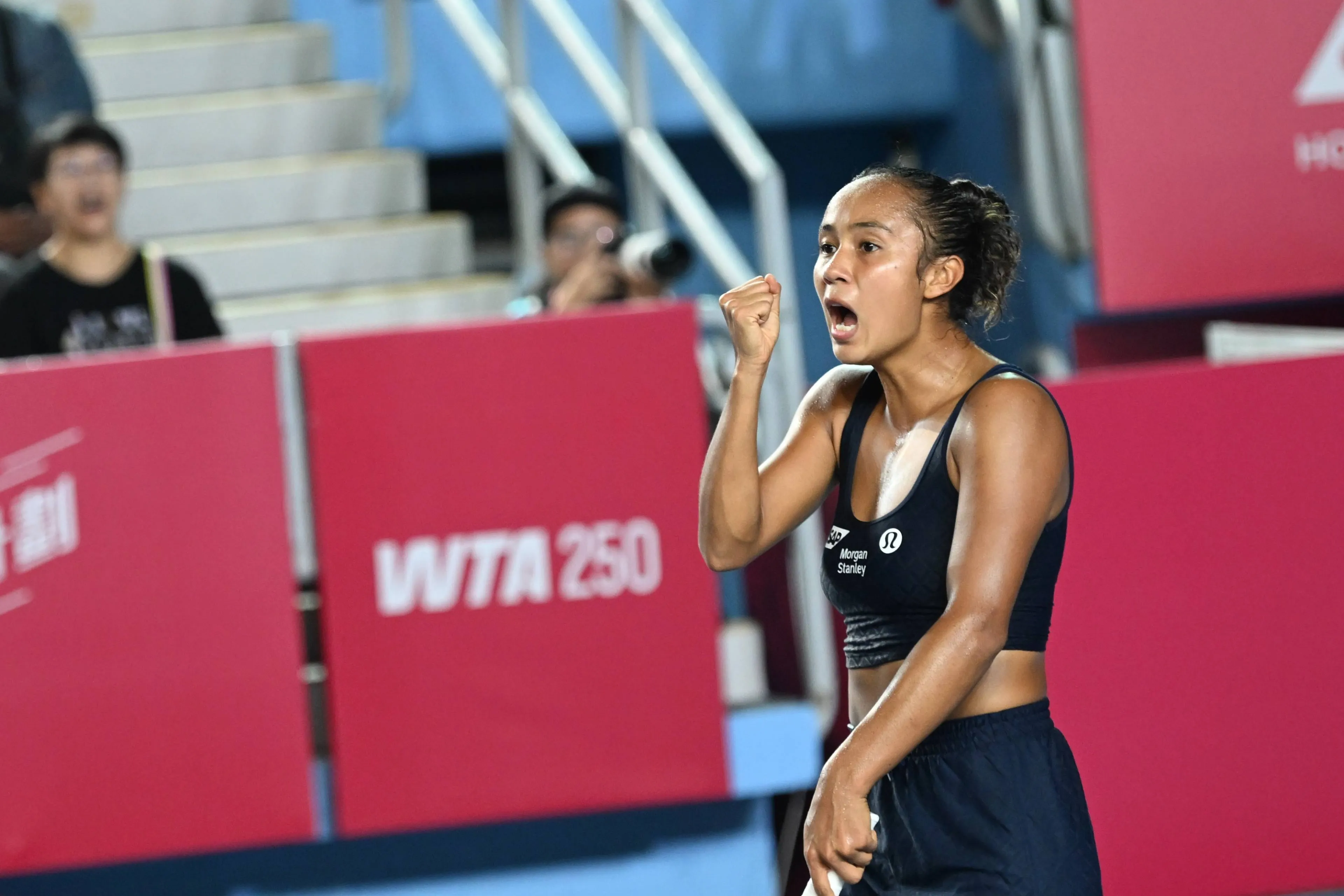 Leylah Fernandez celebrates in Hong Kong.