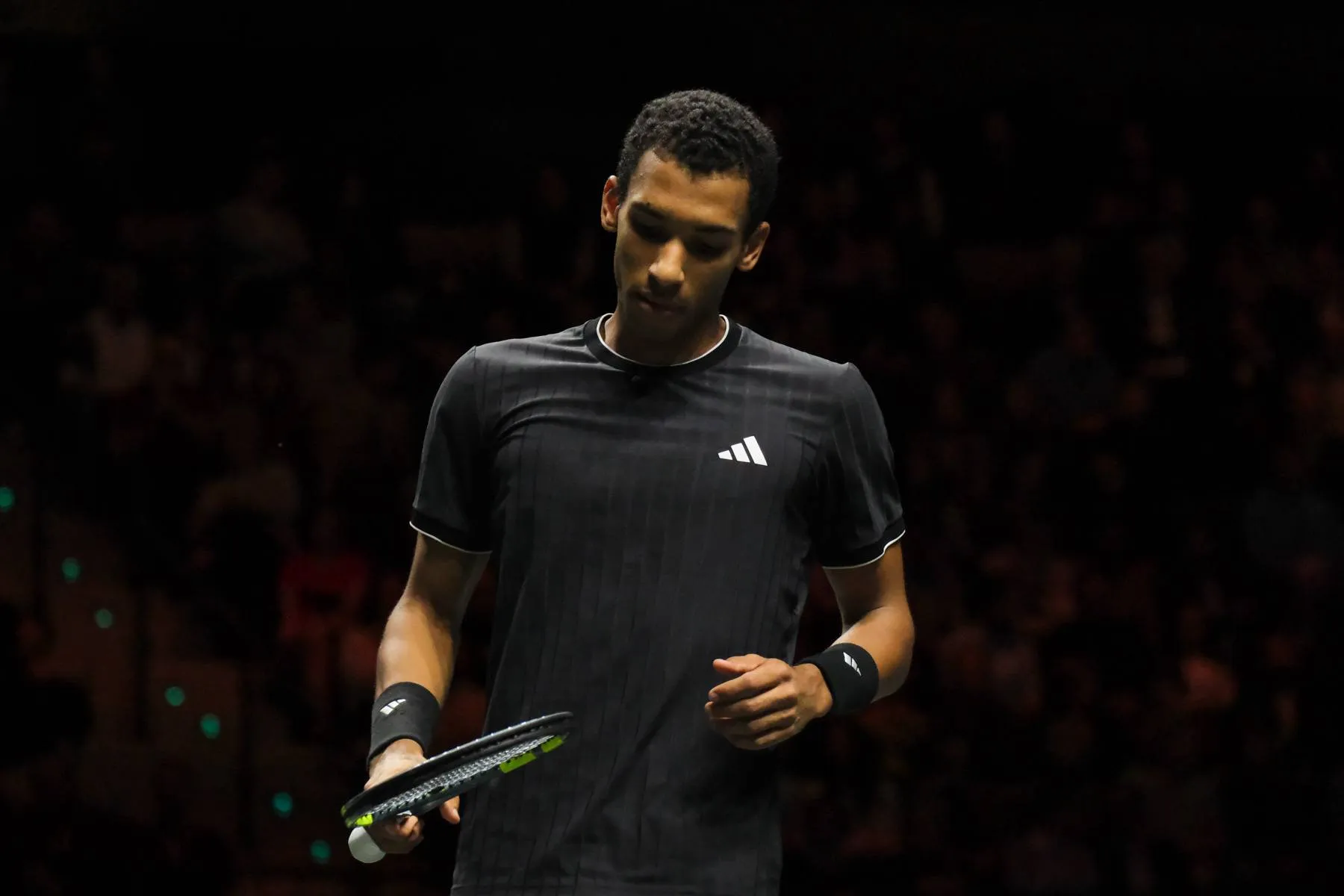 Felix Auger-Aliassime with fist bump