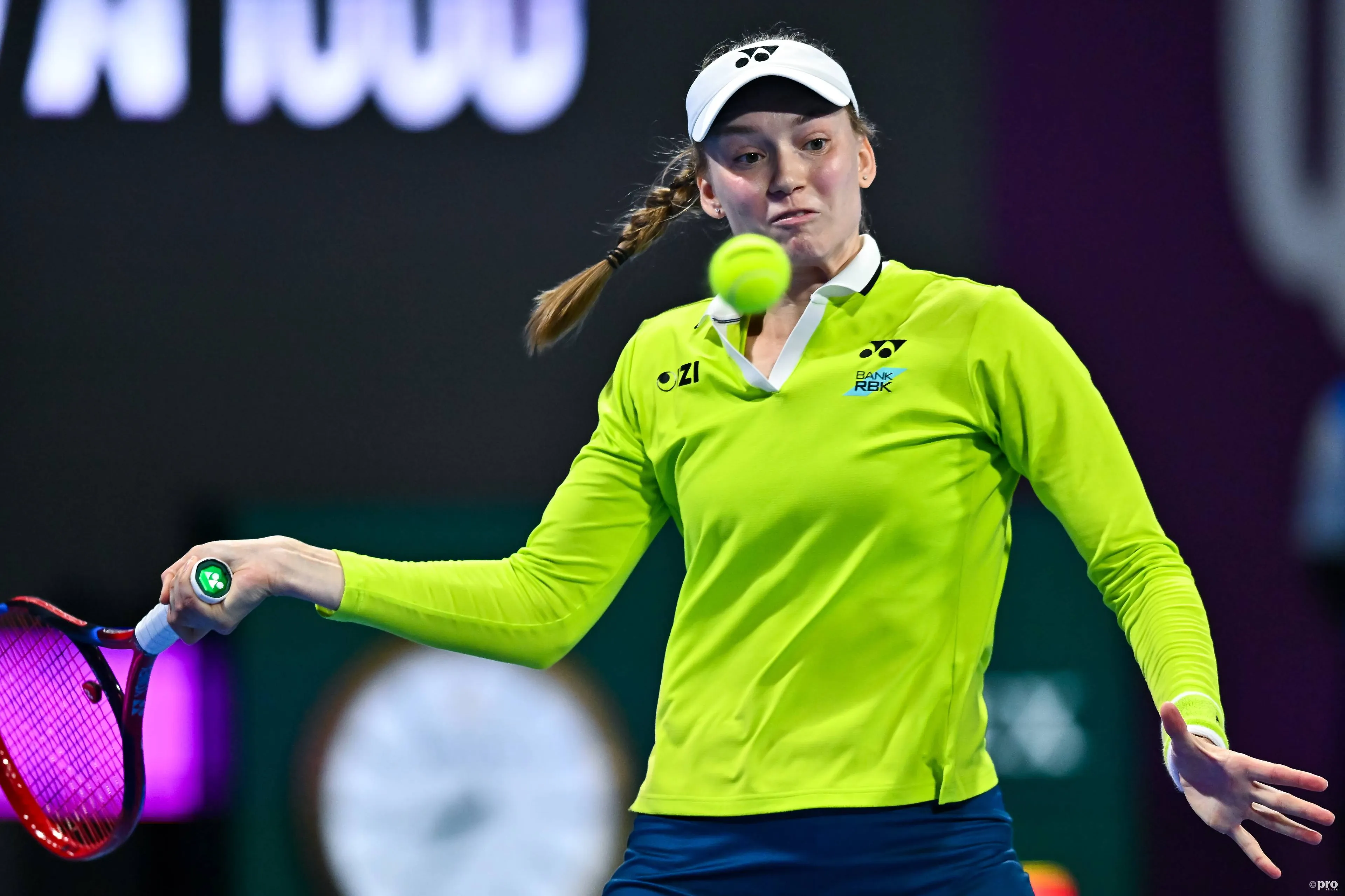 Resumen WTA Indian Wells 2026 | Elena Rybakina avanza por retirada tras un desafortunado final para Sonay Kartal, mientras Iga Swiatek arrolla a Karolina Muchova