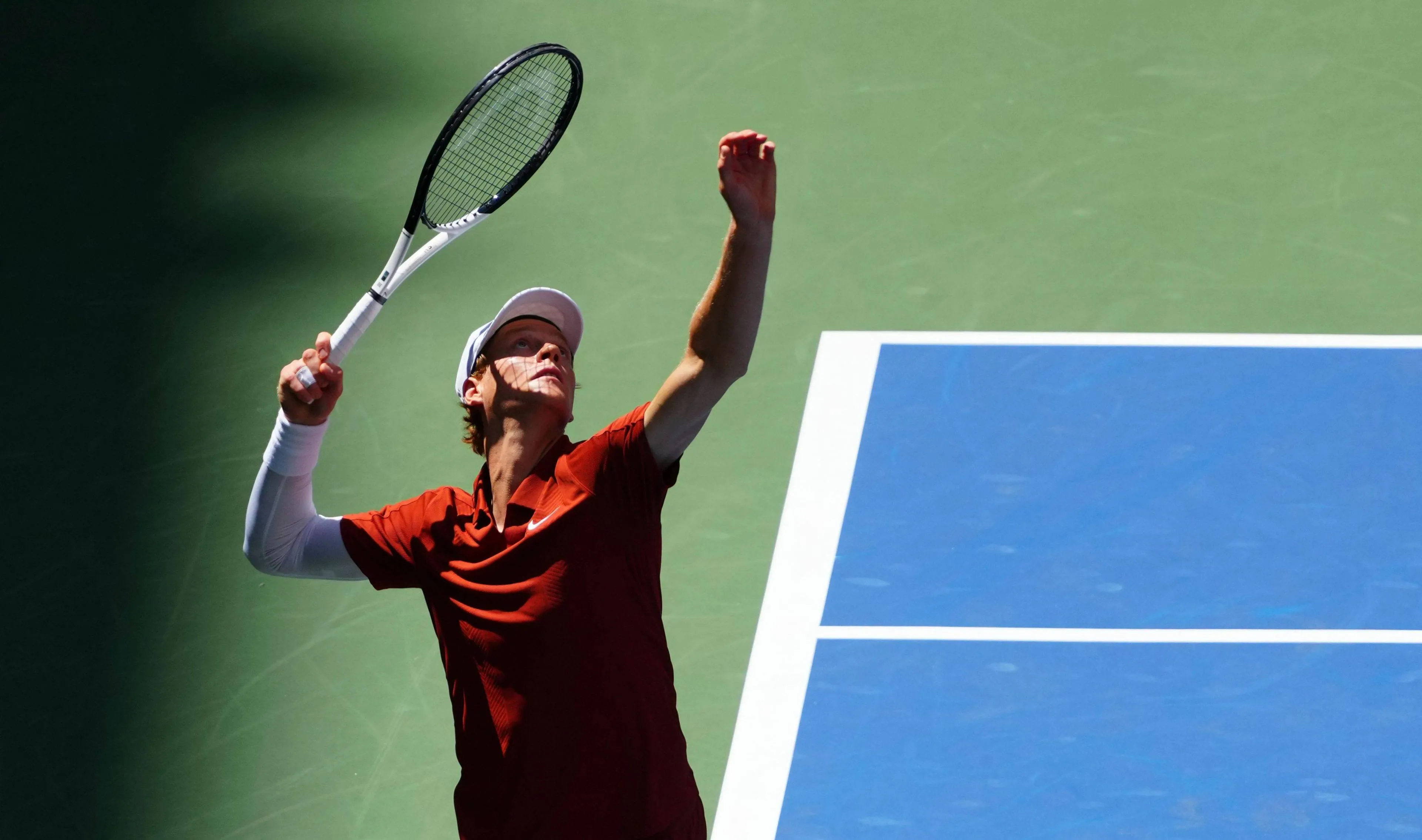 “A veces hay que darse prisa”: Jannik Sinner se pronuncia sobre el debate del reloj de saque tras su triunfo en Indian Wells