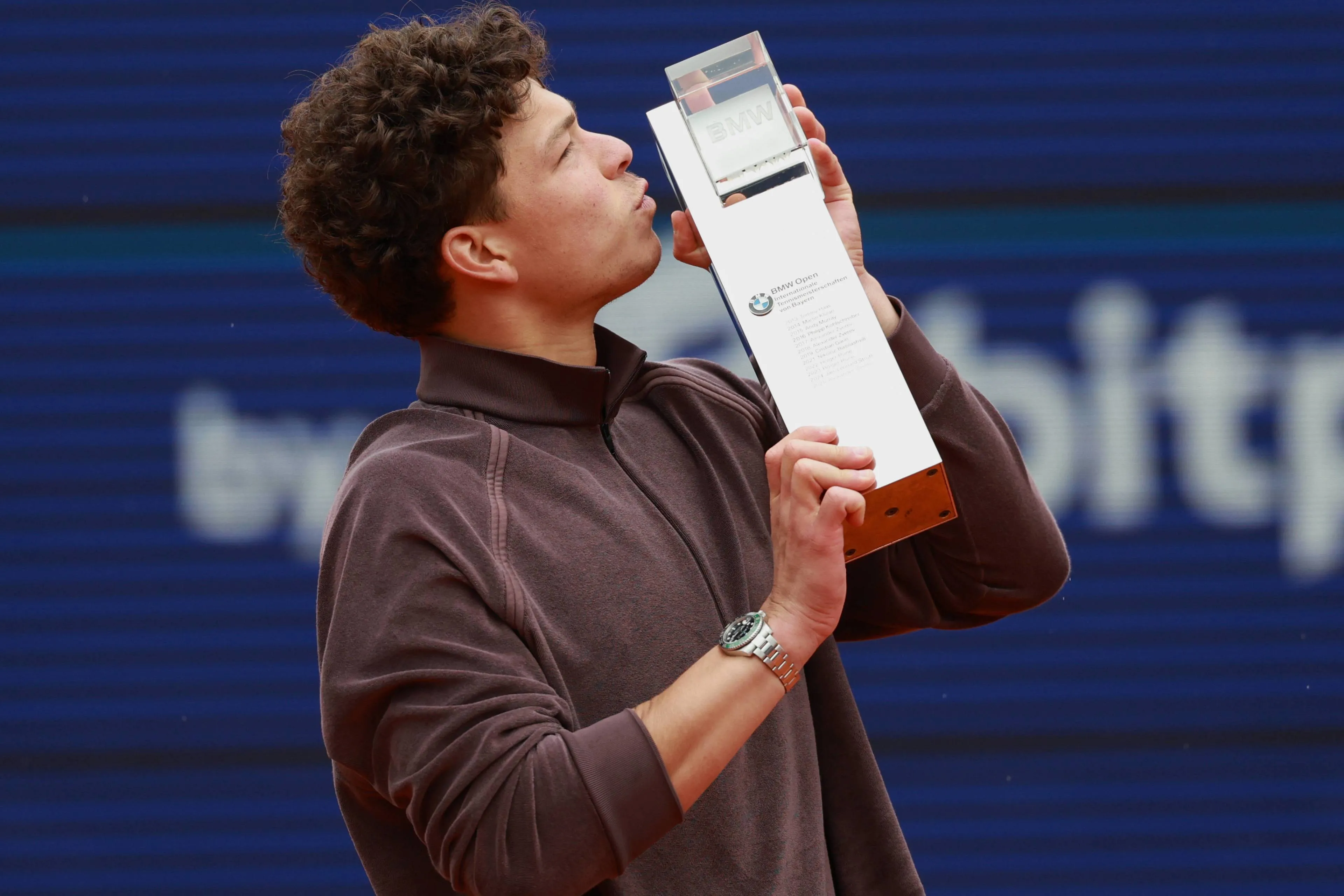 ben-shelton-bmw-munich-open-trophy