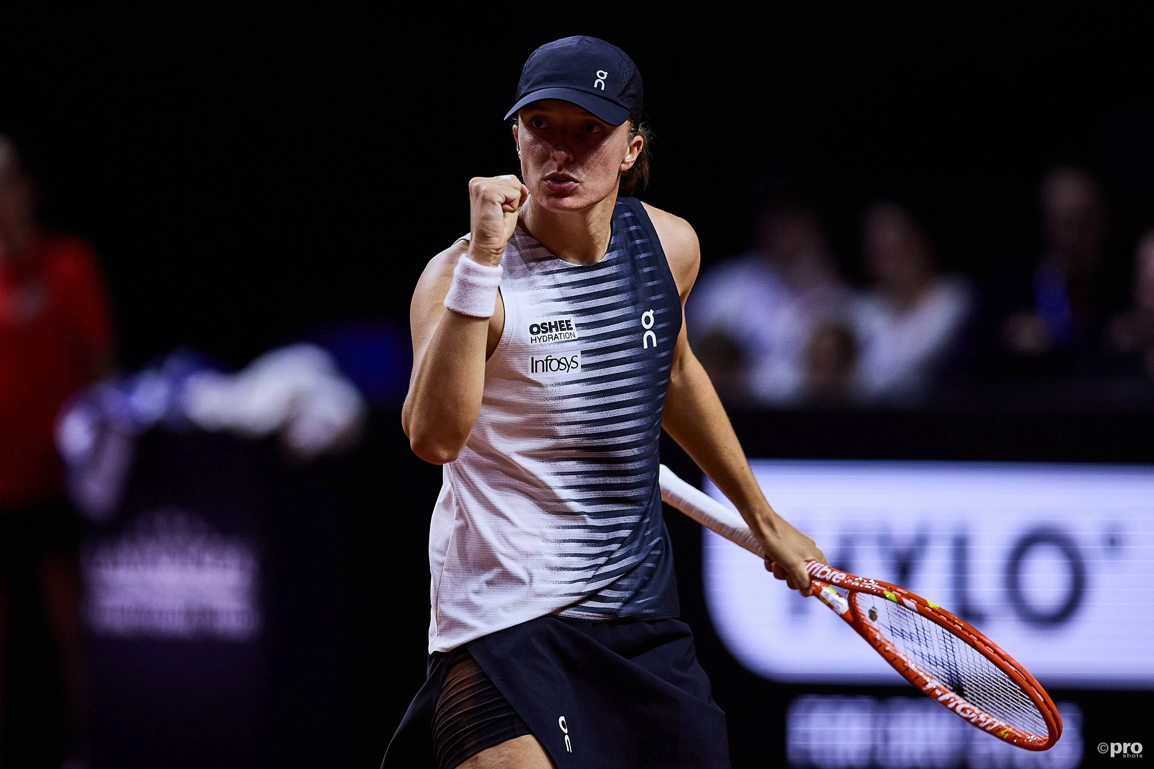 iga-swiatek-celebration-stuttgart-open-porsche-grand-prix-2026