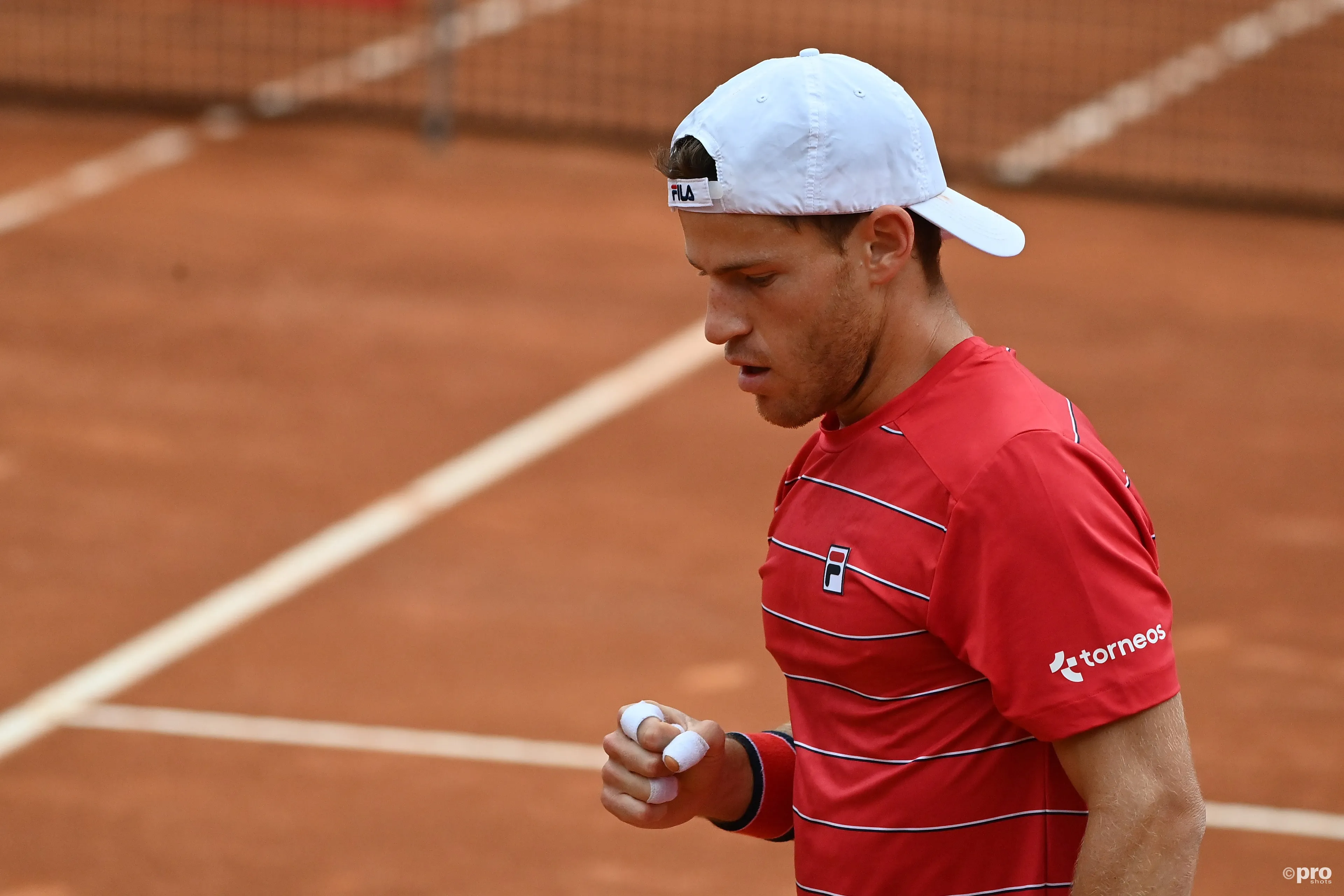 Sensational Schwartzman comes back from being down 2-1 to beat Thiem, reaches first Roland Garros semifinal