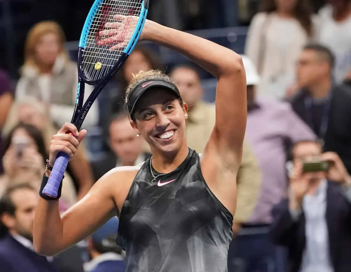 "Königin der Nacht", schrieb Brady, gefolgt von einem Emoji mit der Krone einer Königin. "Let's do this baby!!!!", schrieb die ehemalige US Open-Siegerin Stephens