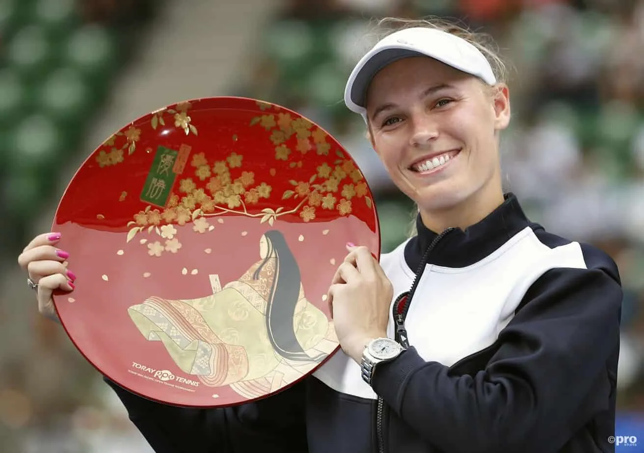 (VIDEO) Wozniacki returns to court after birth of second child with 'new coach'