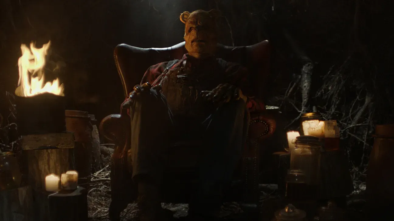 Winnie the Pooh moordt er lustig op los in de eerste trailer van 'Blood and Honey 2'