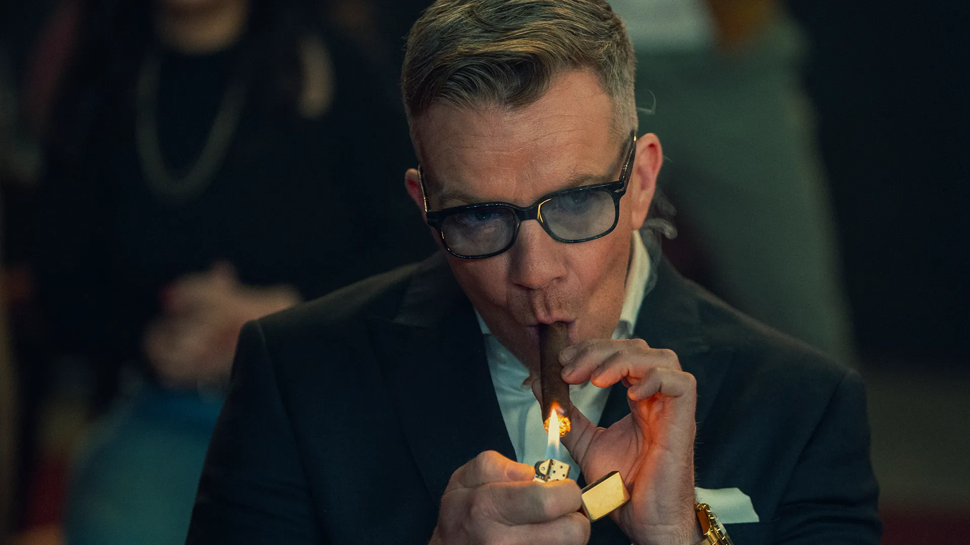 Netflix deelt eerste trailer van Guy Ritchie's nieuwe misdaadserie 'The Gentlemen'