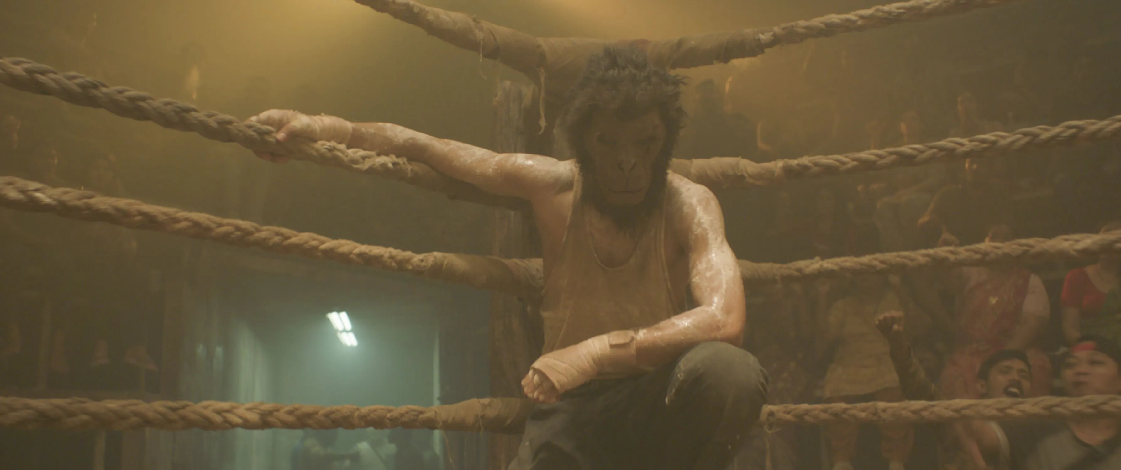 Keiharde wraakfilm 'Monkey Man' met Dev Patel vanaf vandaag te streamen