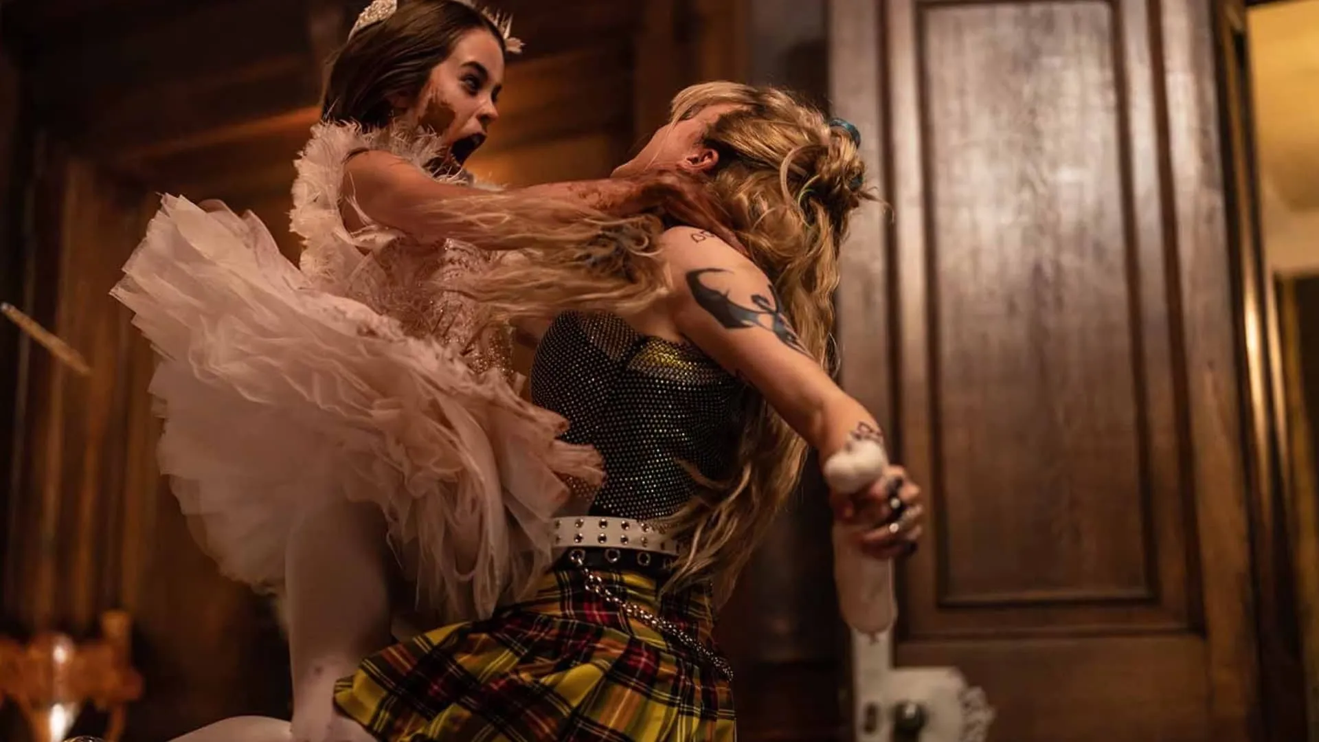 De dochter van Dracula is los in de nieuwe spannende trailer van 'Abigail'