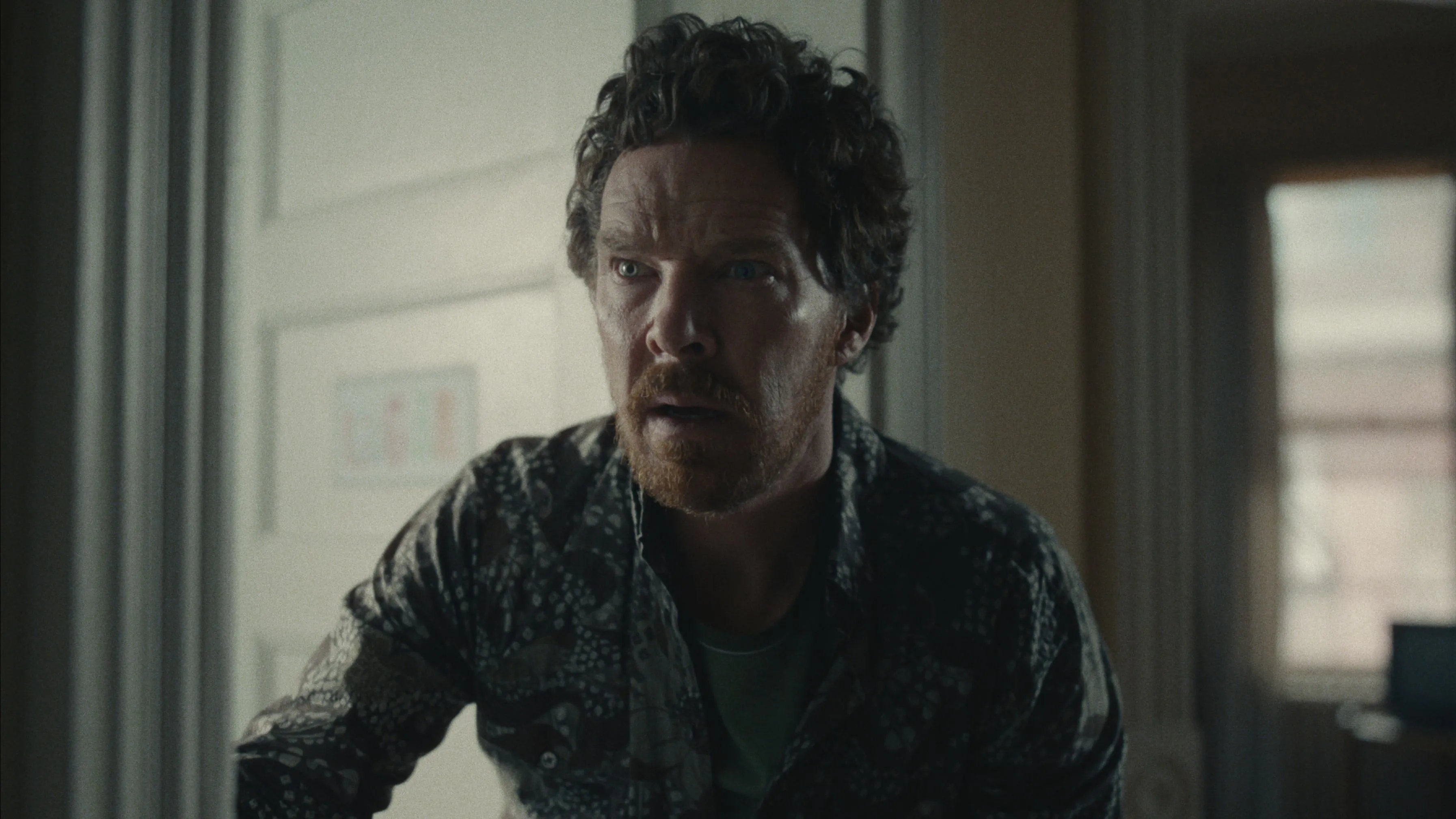 Spannende misdaadserie met een verknipte Benedict Cumberbatch nu te zien op Netflix