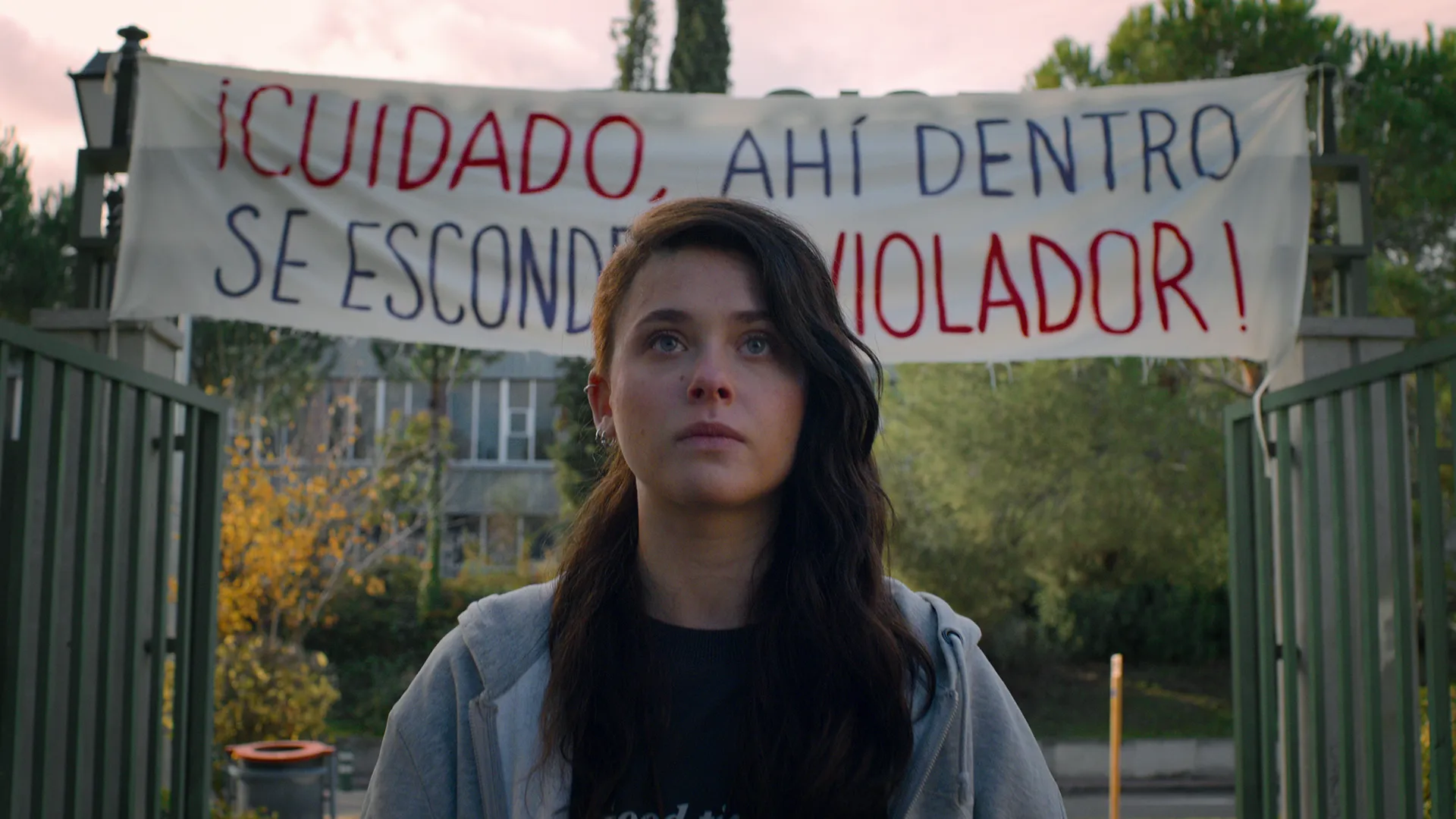 Nieuwe Spaanse dramaserie 'Ni una más' vanaf vandaag te zien op Netflix