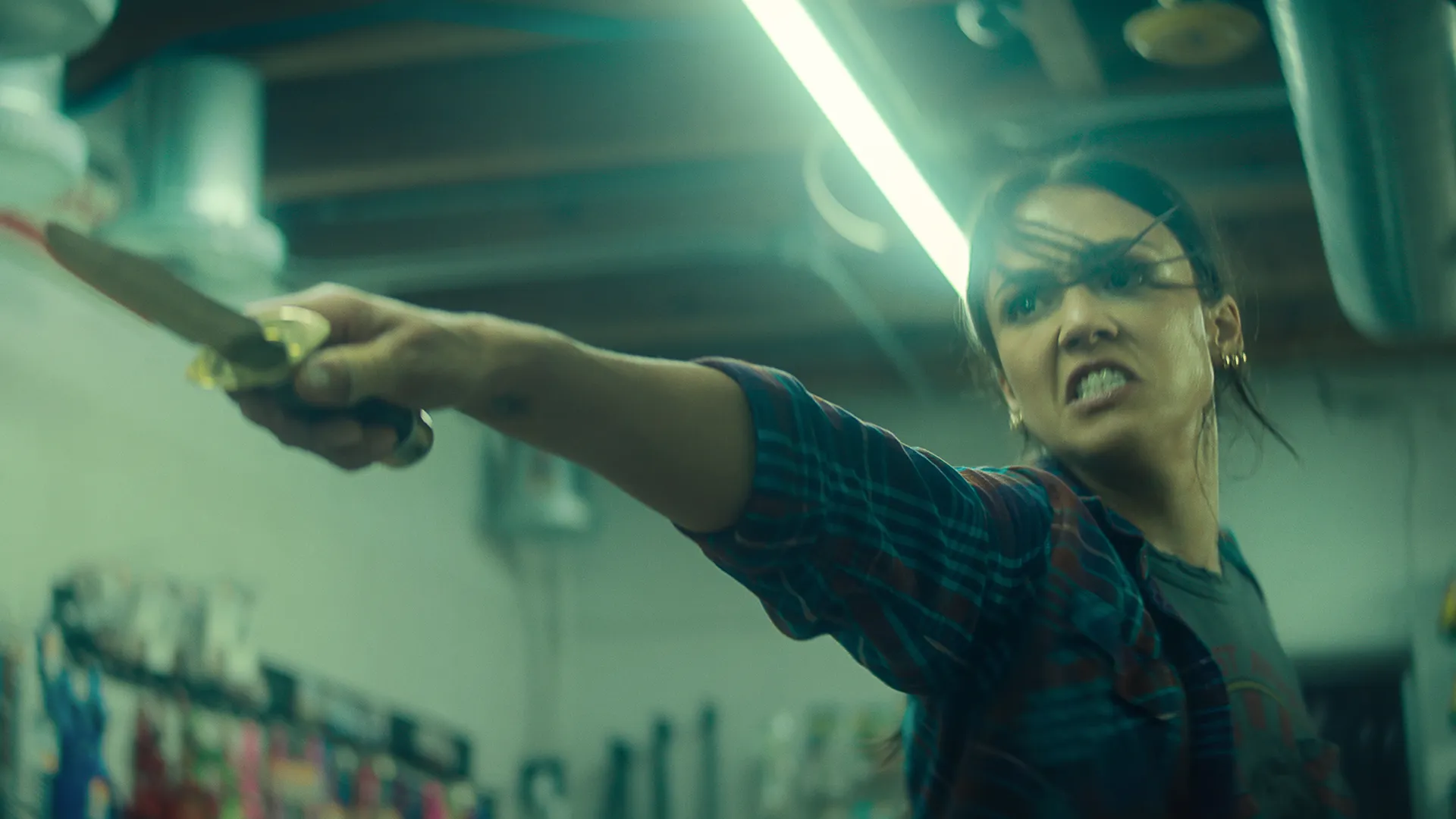 'Trigger Warning' op Netflix: Alles over de nieuwe actiefilm met Jessica Alba