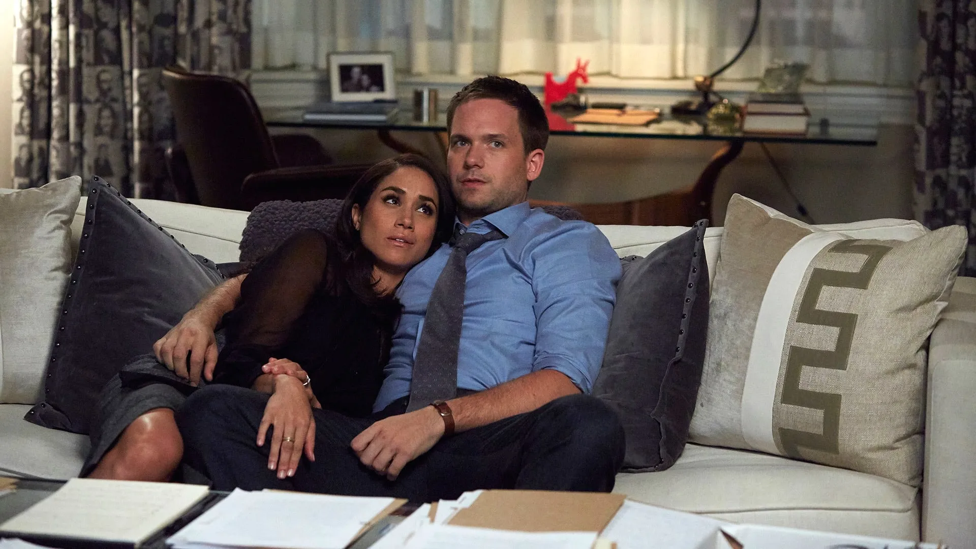 'Suits'-acteur Patrick J. Adams ziet een reüniefilm wel zitten: “Ik denk dat het mogelijk is”