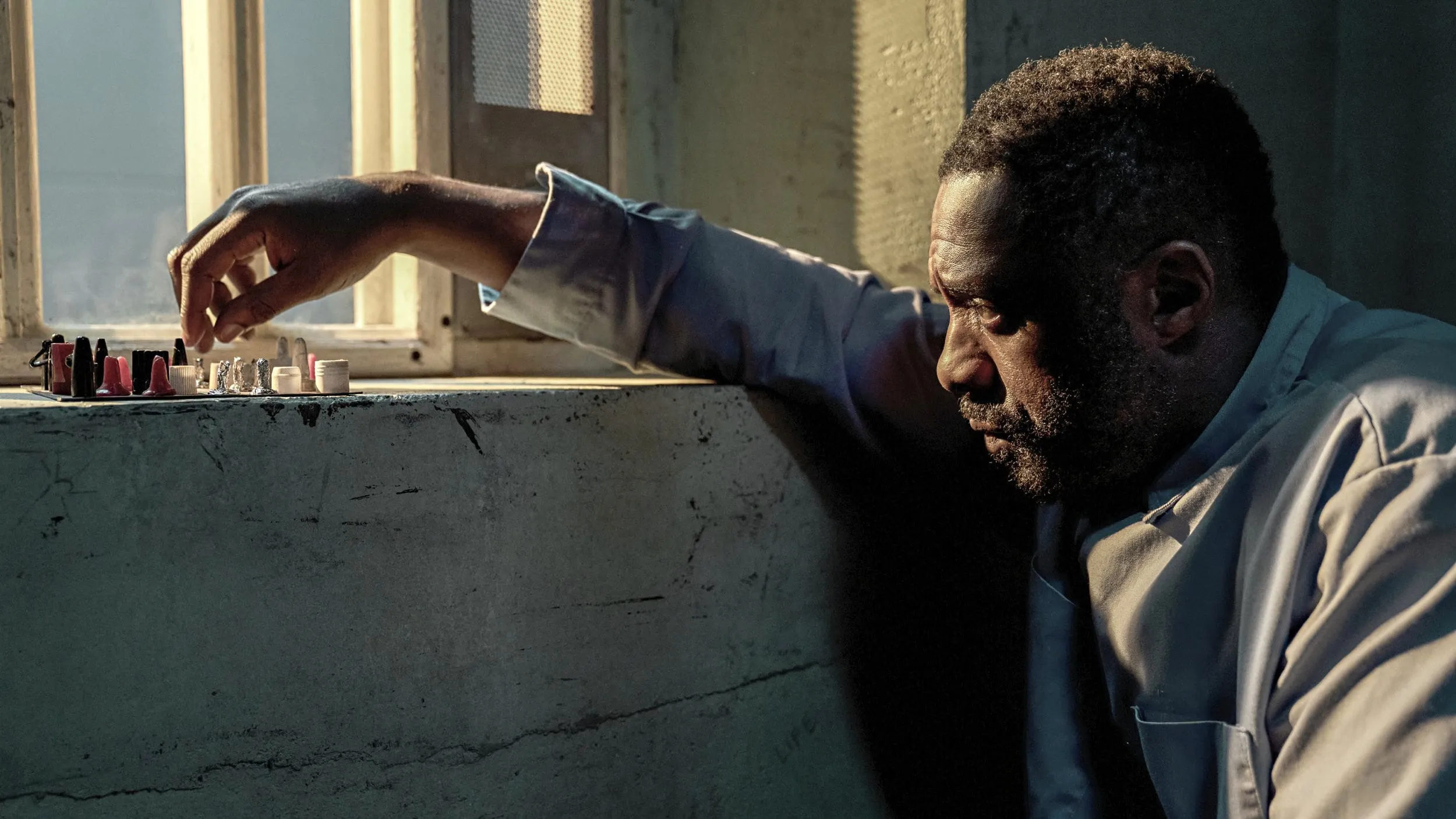 'Zero Dark Thirty'-maker werkt aan nieuwe Netflix-thriller met Idris Elba en Rebecca Ferguson