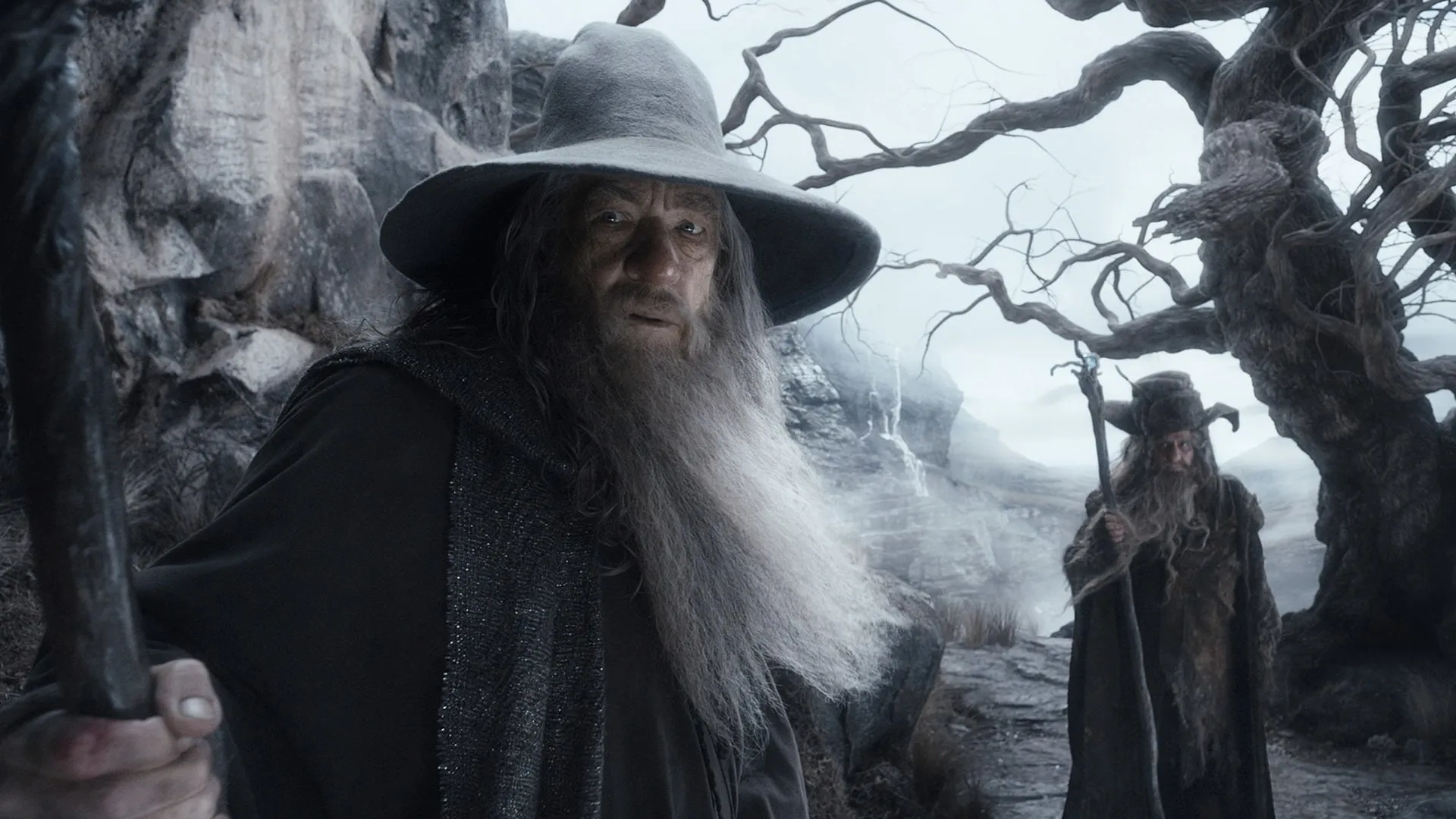 Ian McKellen heeft te horen gekregen dat The Hunt for Gollum in twee delen komt