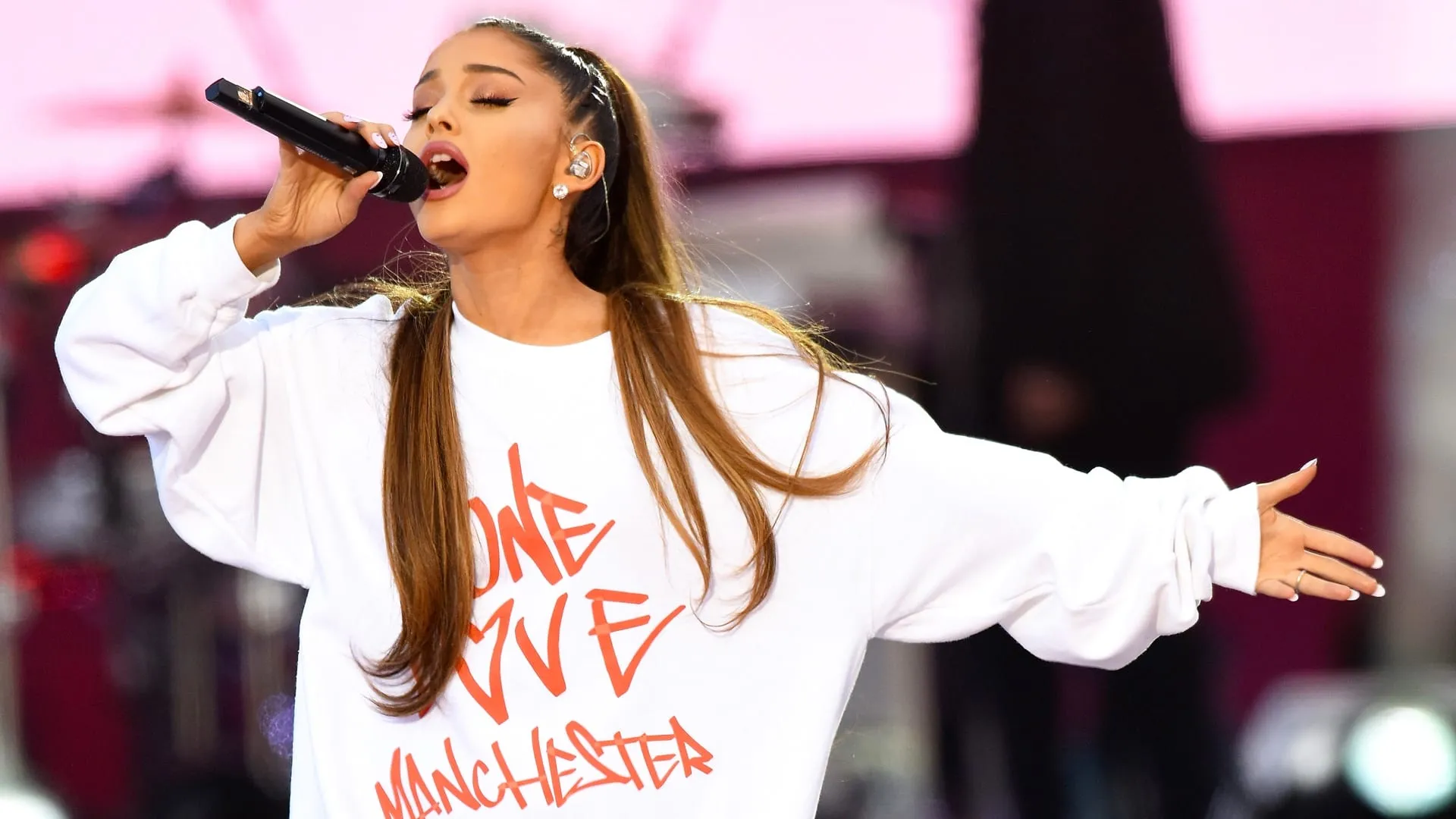 Ariana Grande breekt stilzwijgen over Nickelodeon na 'Quiet on Set'-docu: "Oh shit!"