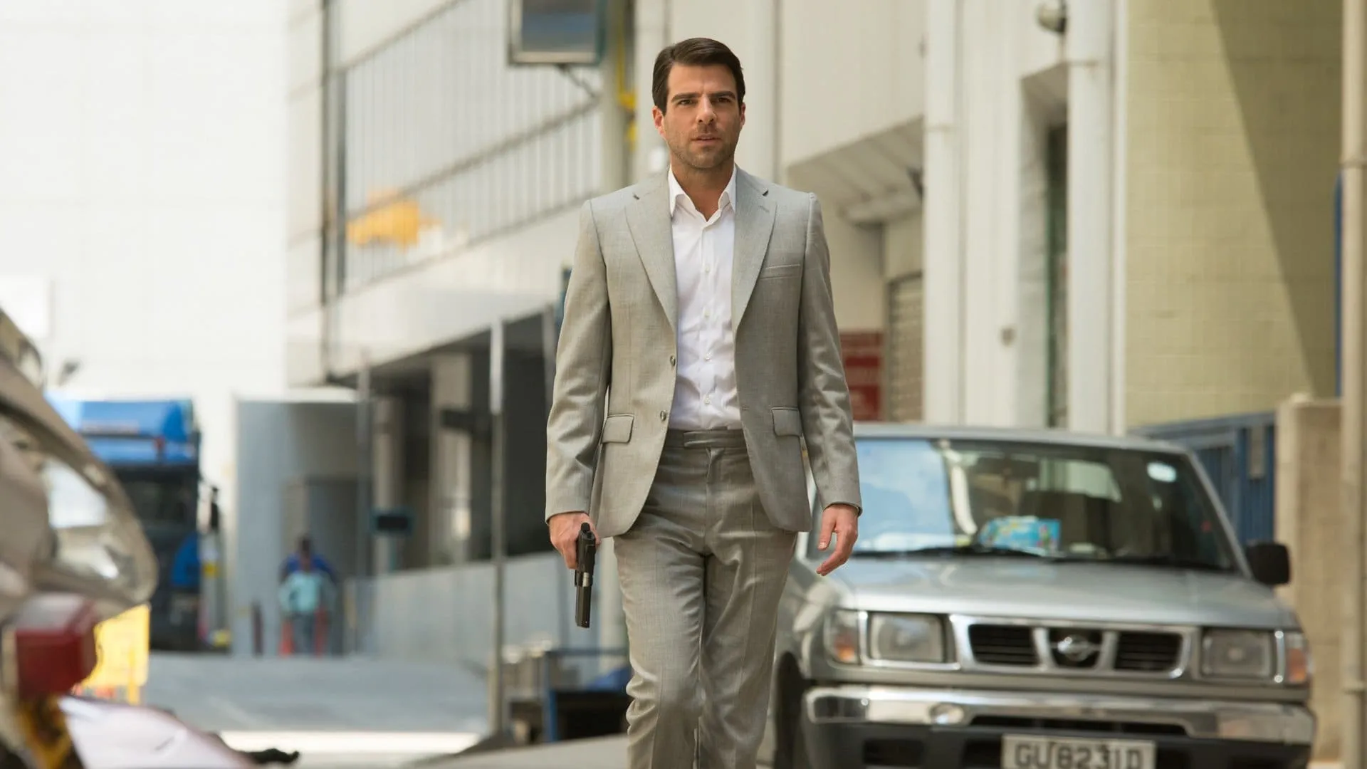 Keiharde actiefilm met Zachary Quinto en Rupert Friend maakt furore op Netflix: "Briljant!"