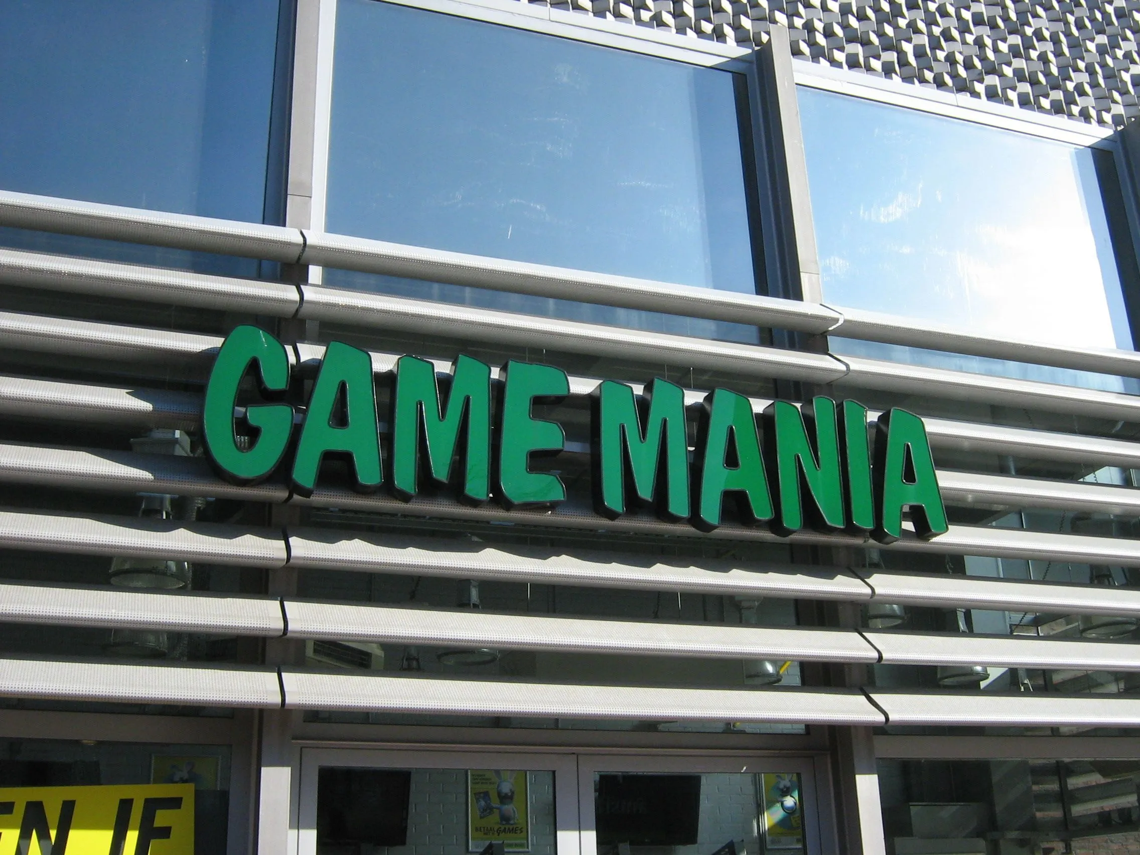 game mania amsterdam storefront