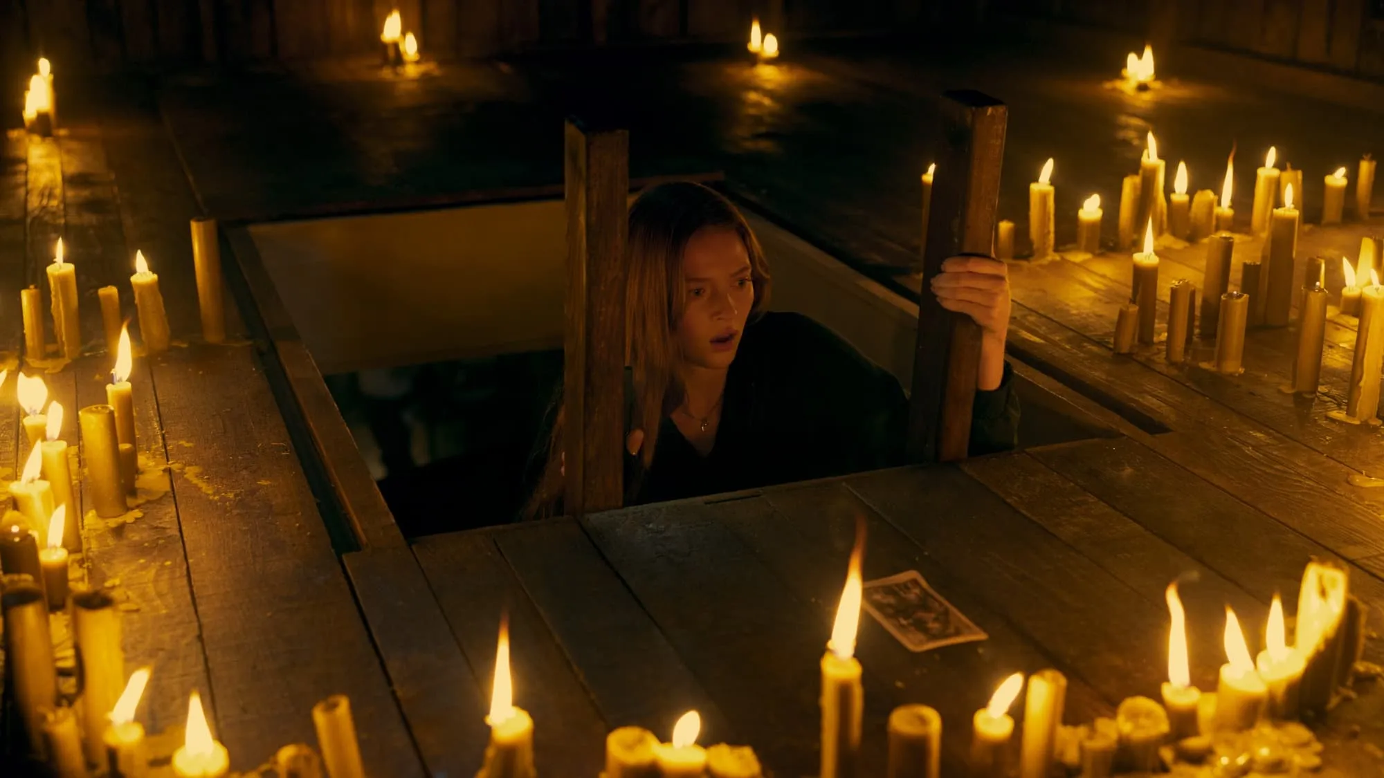 Bovenatuurlijke horrorfilm 'Tarot' maakt nog deze maand zijn debuut op Netflix