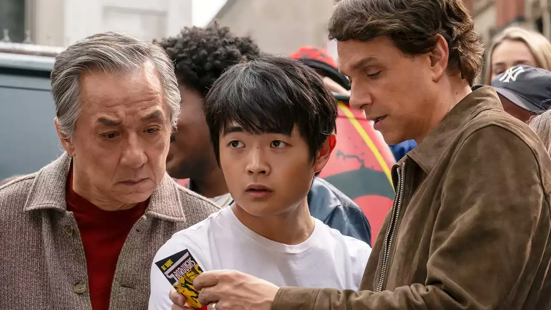 Jackie Chan en Ralph Macchio schitteren in de trailer van nieuwe Karate Kid-film 'Legends'