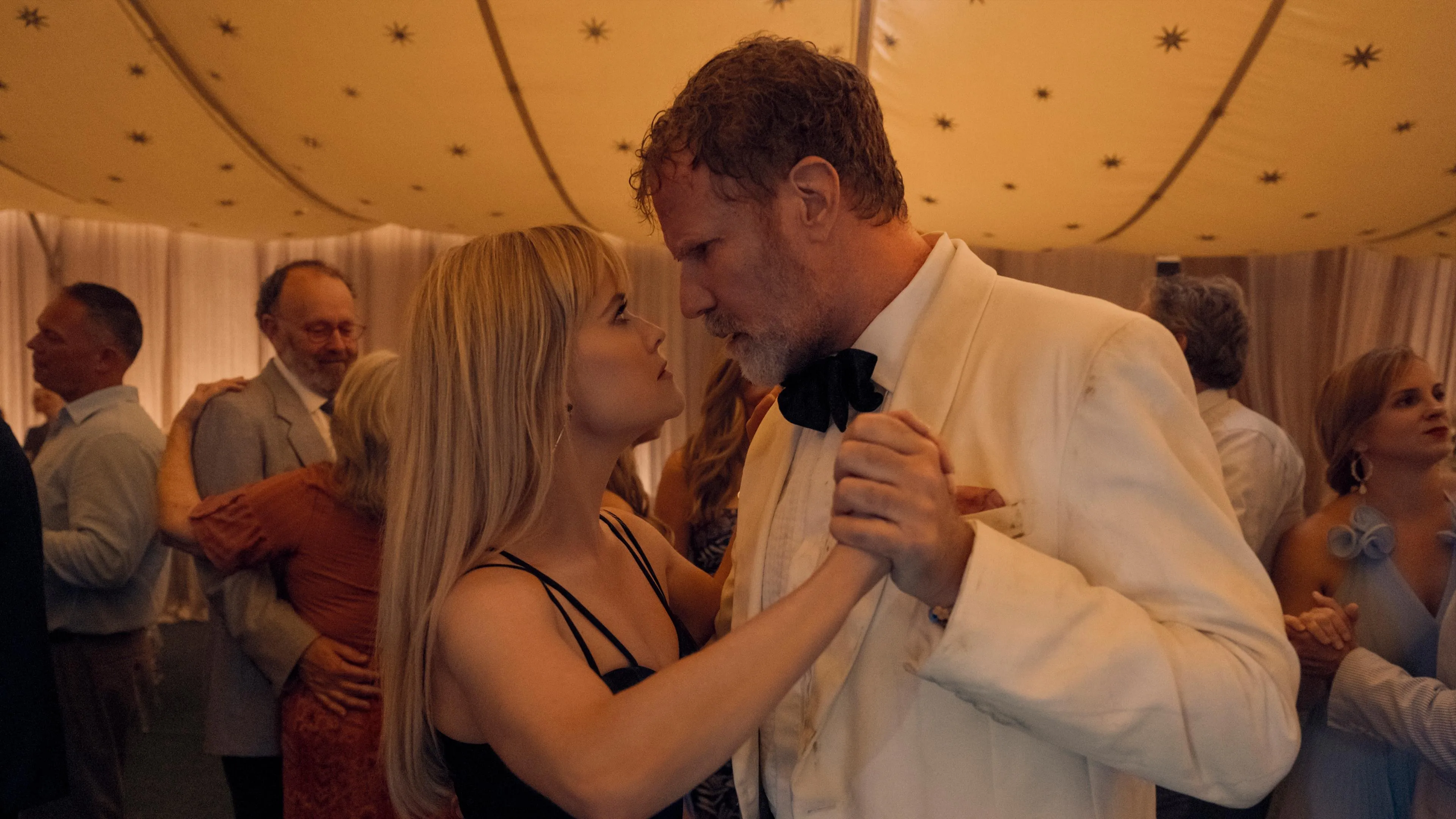 Will Ferrell en Reese Witherspoon vechten om een bruidslocatie in deze nieuwe Prime Video-film