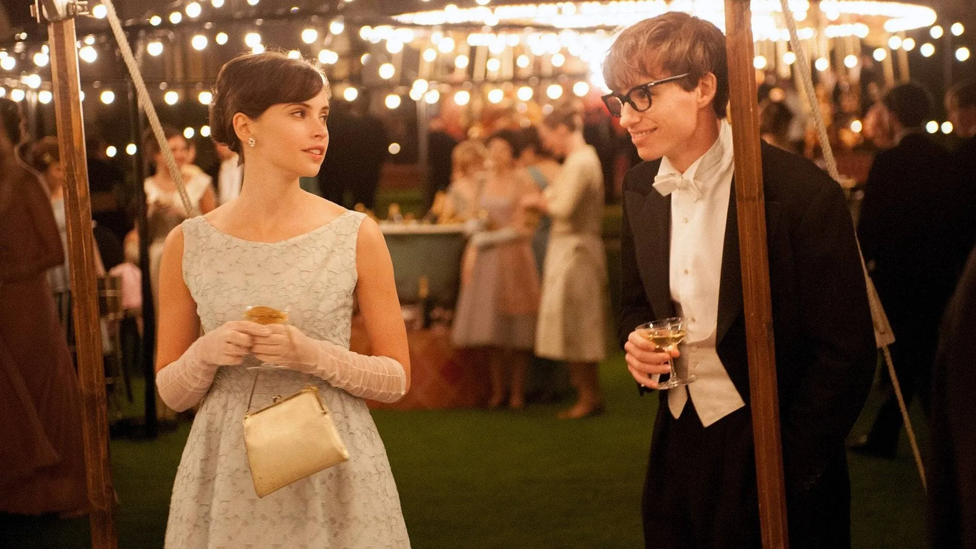 Indrukwekkende dramafilm met Eddie Redmayne en Felicity Jones nu te zien op Netflix