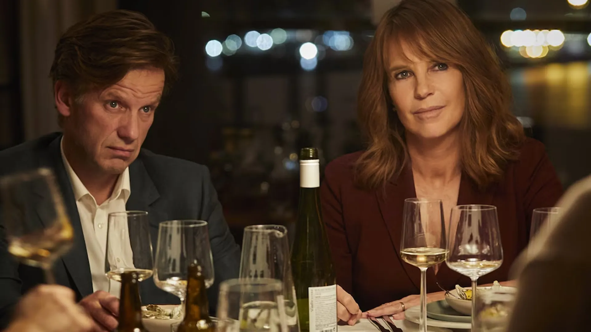Kijkers eten massaal een hapje mee met Linda de Mol: Nederlandse thriller is een hit op Netflix