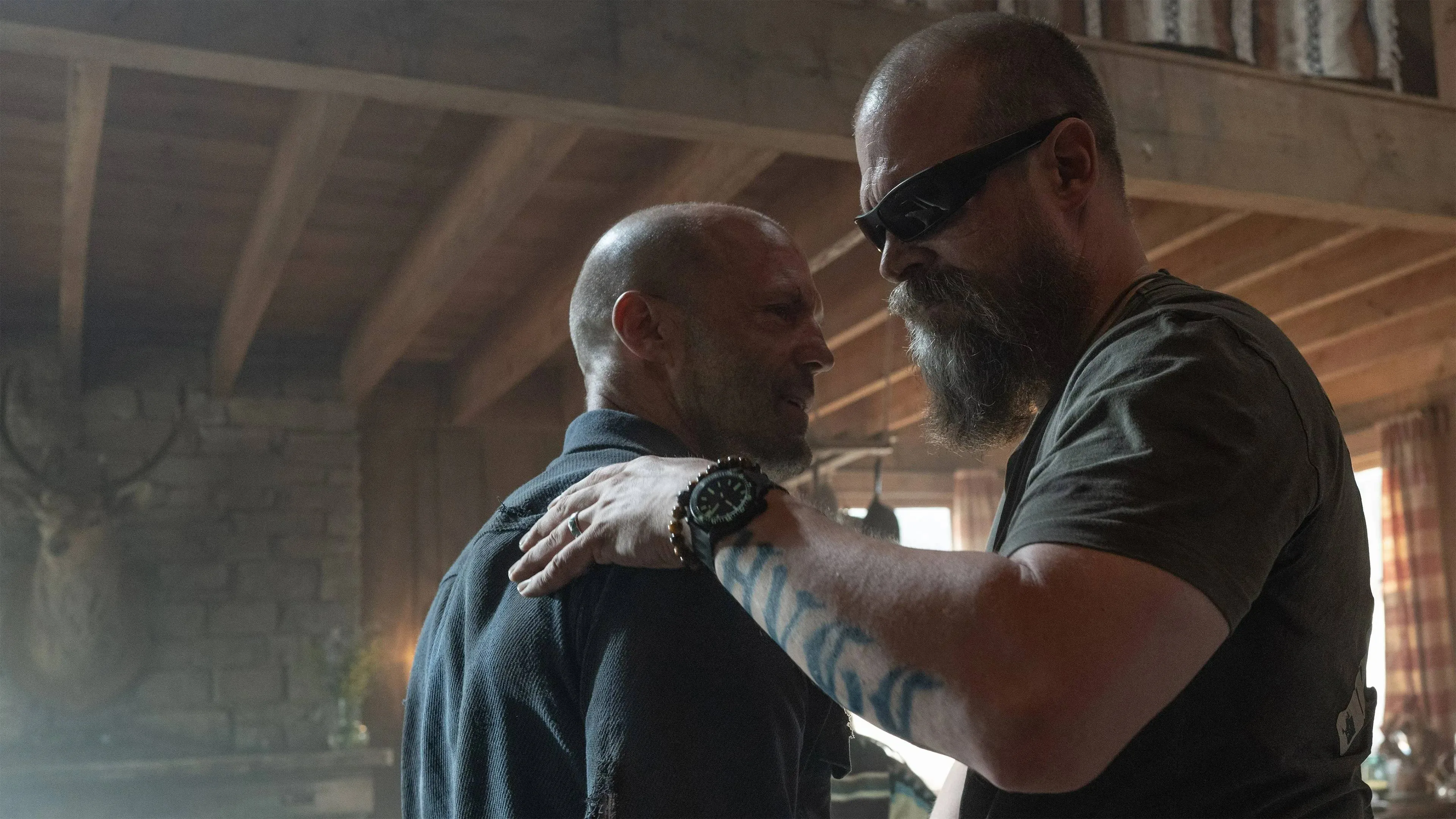 Keiharde actieknaller 'A Working Man' met Jason Statham en David Harbour nu te streamen
