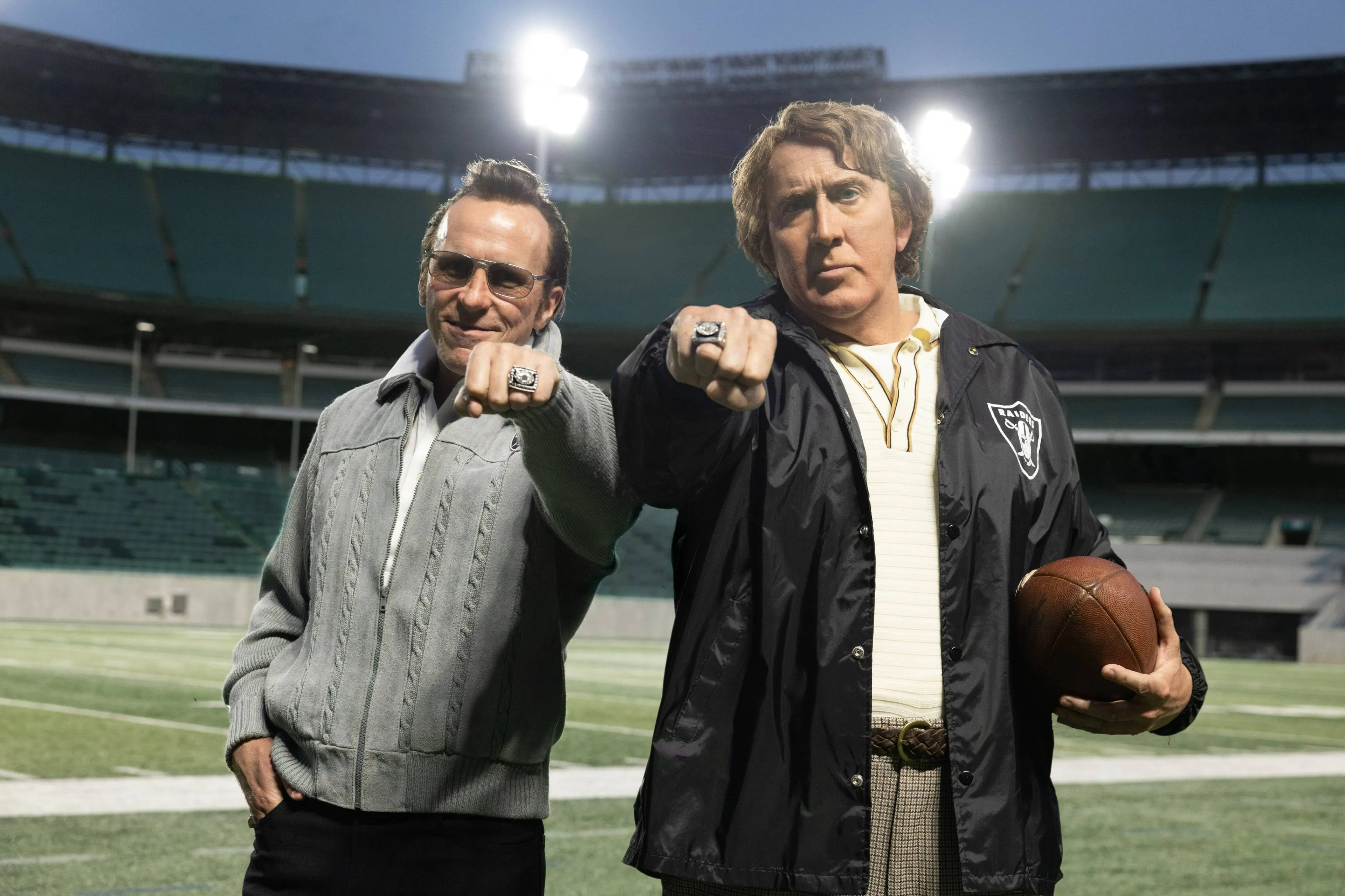 Nicolas Cage schittert als NFL-legende in nieuw waargebeurd drama: 'Madden'