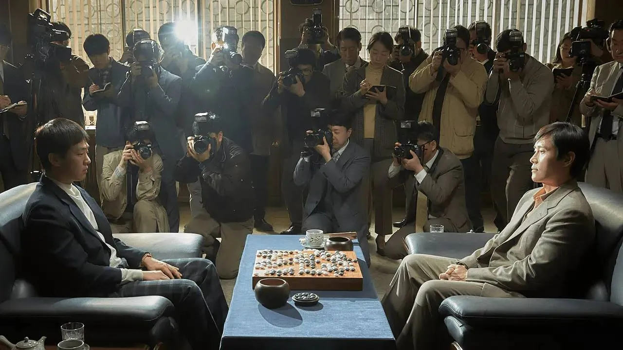 Veelbesproken drama met 'Squid Game'-acteur Lee Byung Hun nu te zien op Netflix