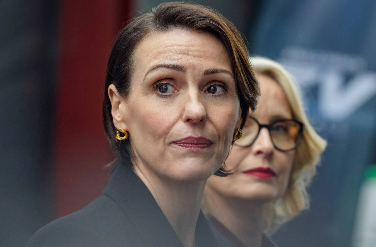 Netflix onthult eerste beelden en releasedatum van nieuwe Britse thrillerserie 'Hostage'