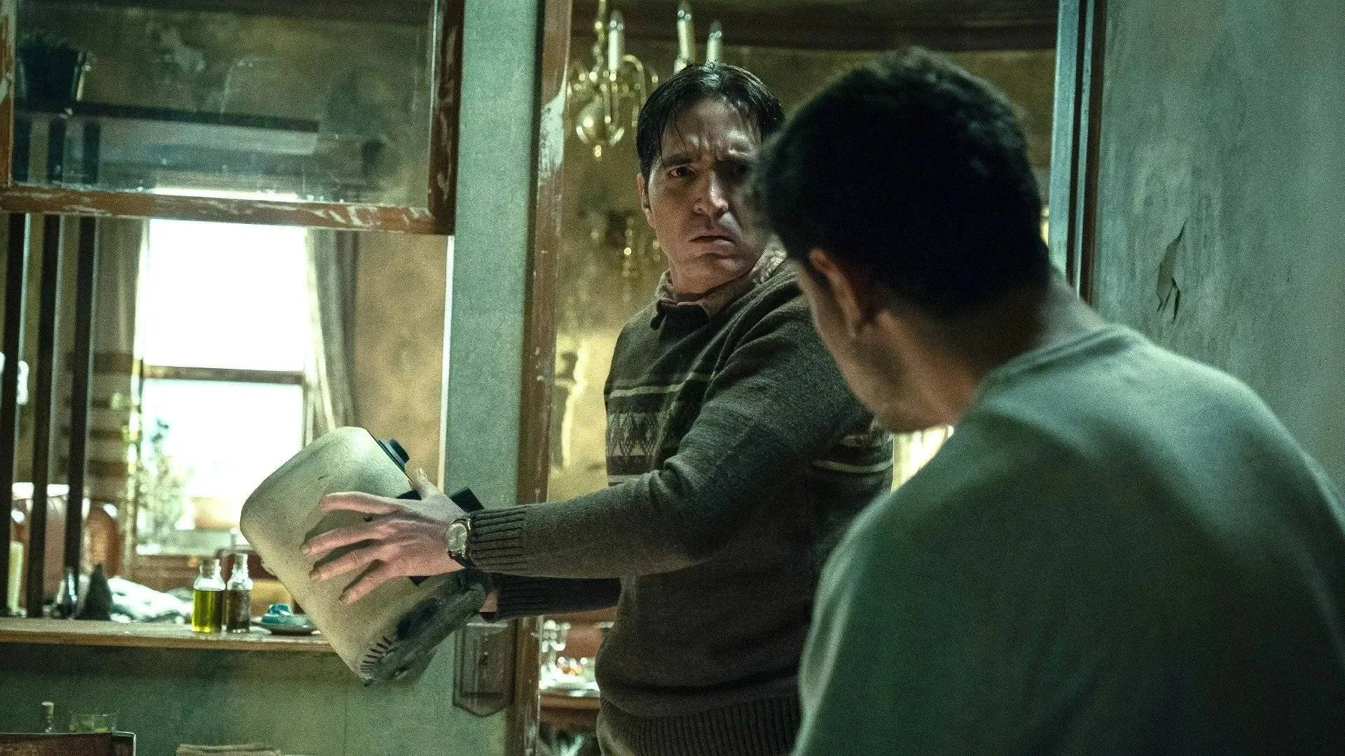 Duistere rituelen en bloedoffers in nieuwe horrorfilm 'Rosario' met David Dastmalchian