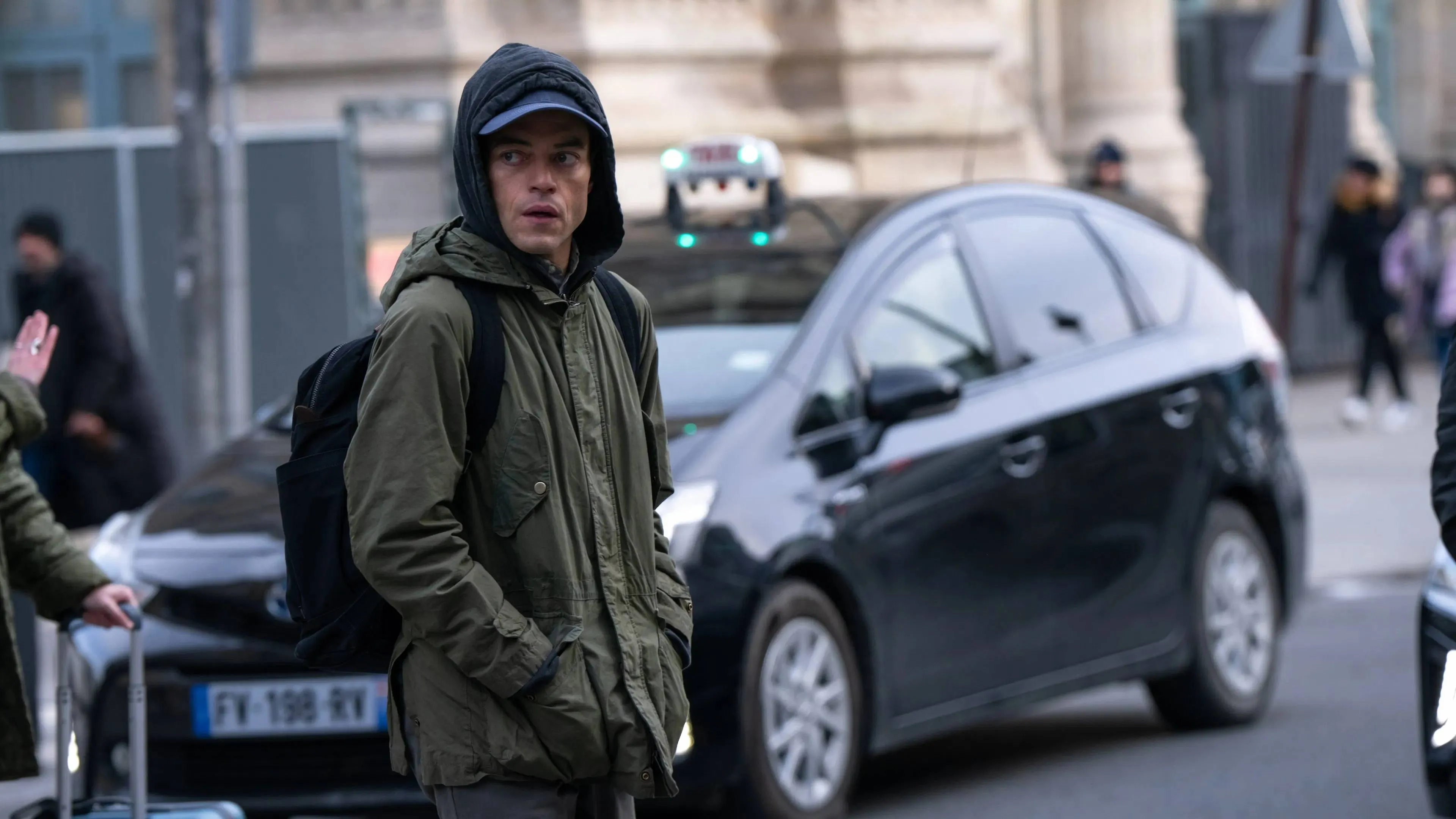 Nieuwe spionagethriller met 'Mr. Robot'-acteur Rami Malek vanaf vandaag te streamen