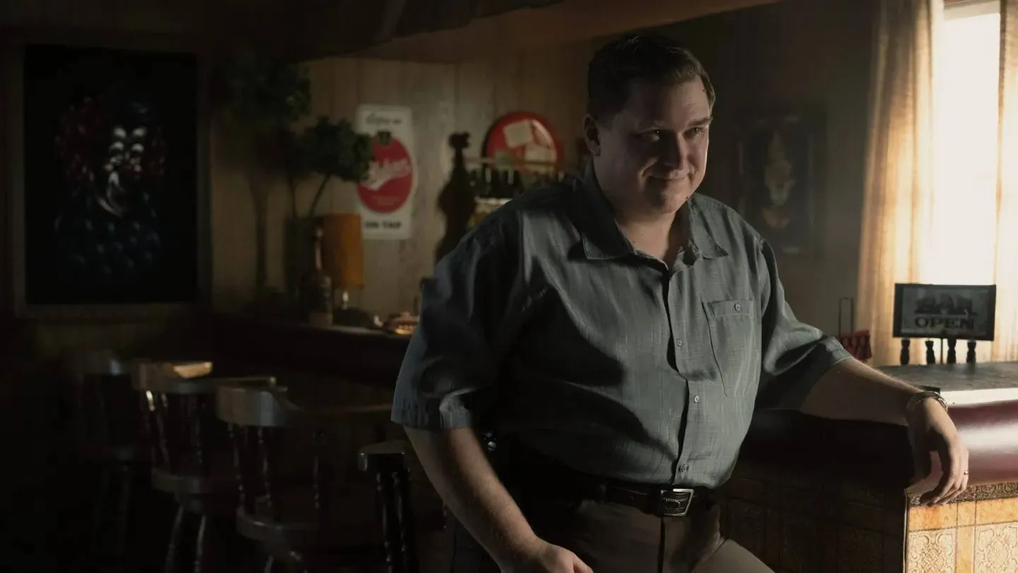 'Severance'-acteur Michael Chernus is John Wayn Gacy in de trailer van 'Devil in Disguise'