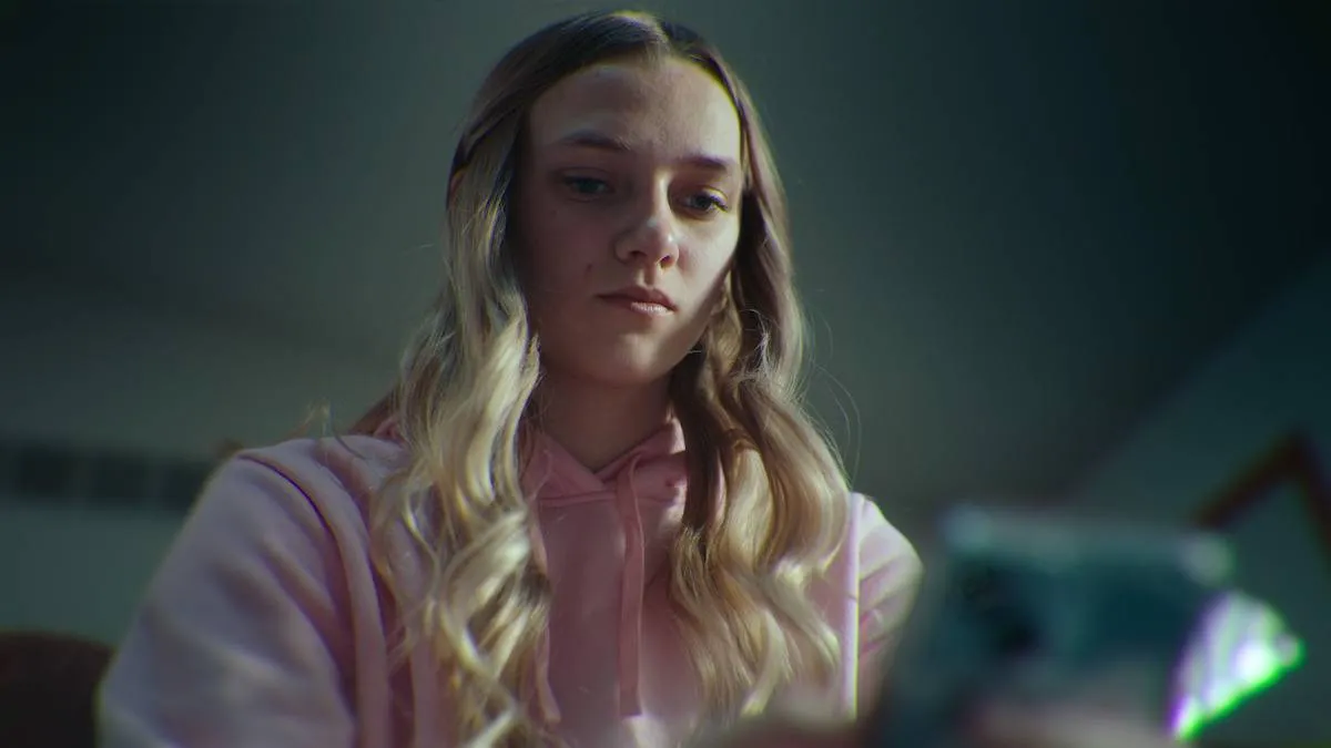 Netflix onthult officiële trailer van absurde true crime-docu 'The High School Catfish'