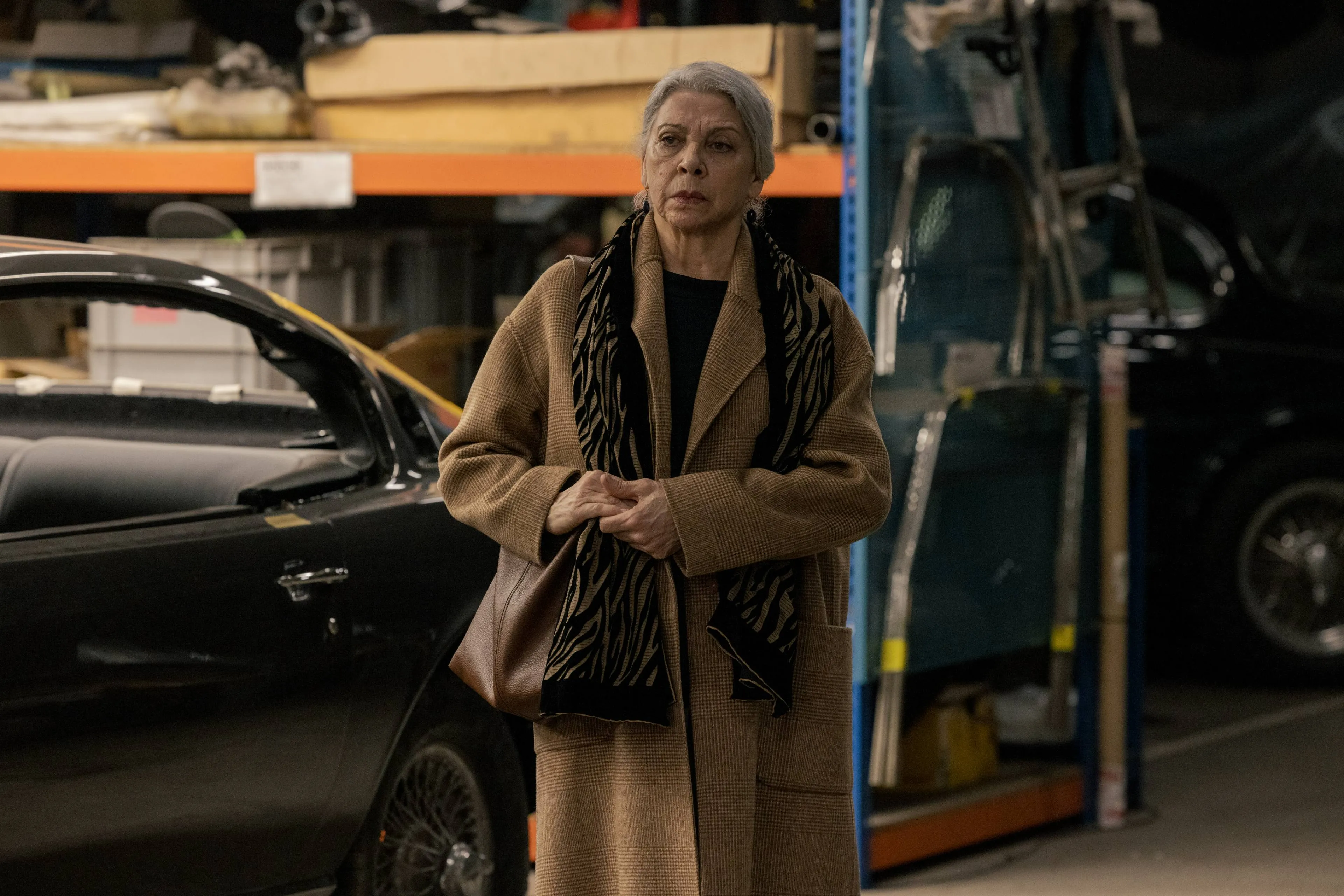 Nieuwe misdaadserie weet na één dag direct te scoren op Netflix: "Oma in de bocht, spannend!"