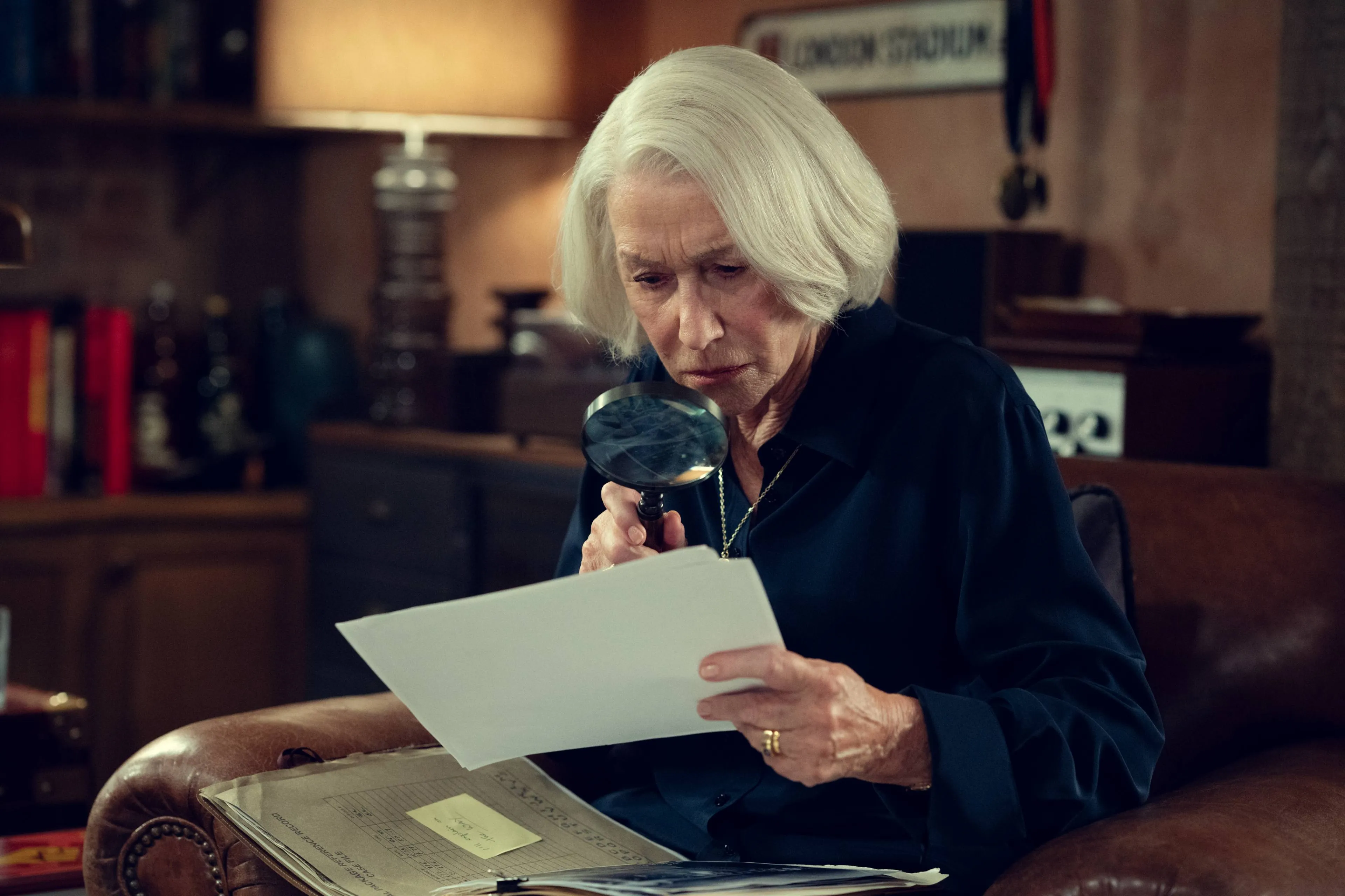 Netflix onthult officiële trailer van mysterieuze misdaadfilm 'The Thursday Murder Club'