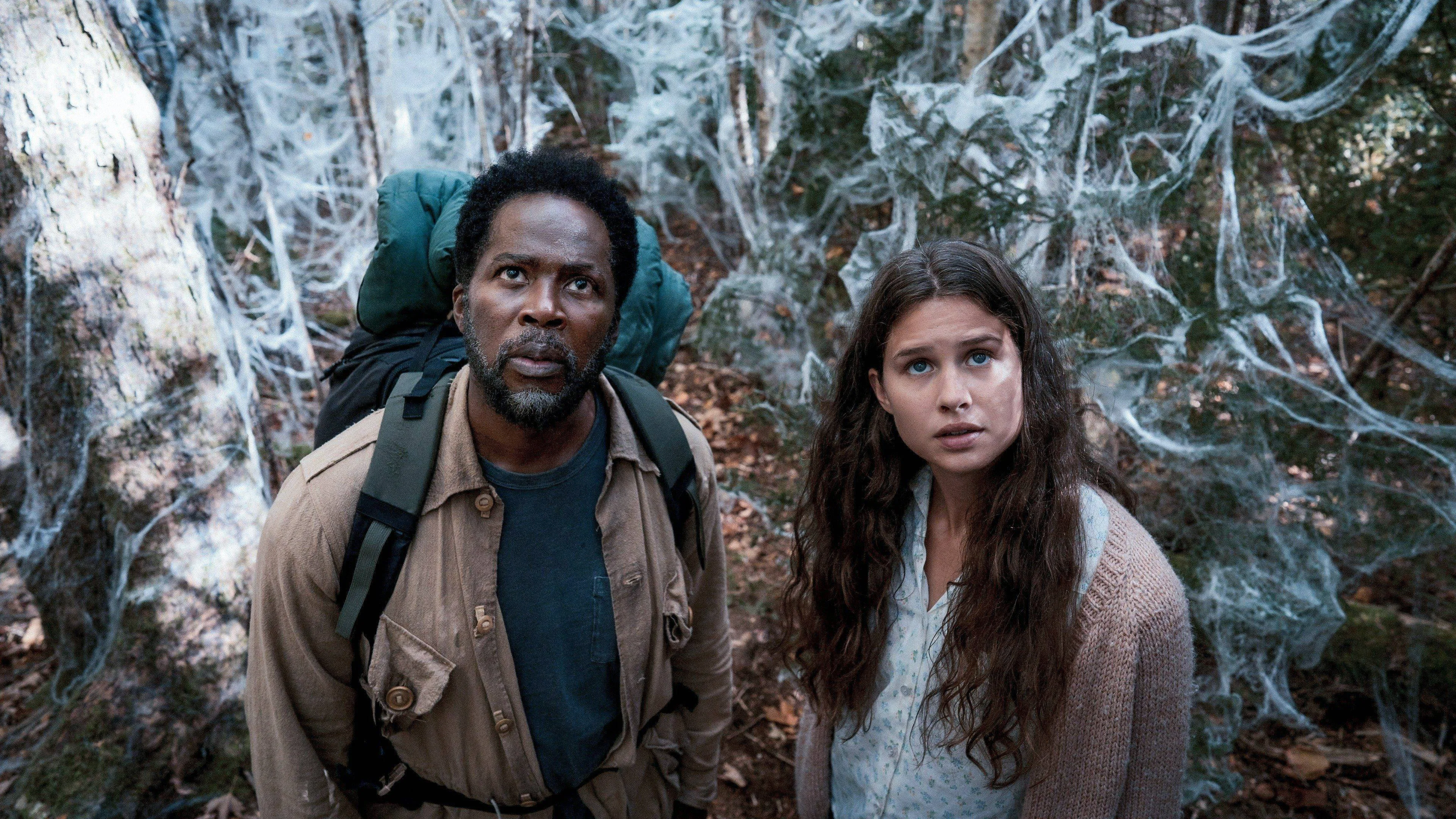 Streamingdienst MGM+ deelt mysterieuze hint voor nieuw seizoen horrorserie 'FROM'