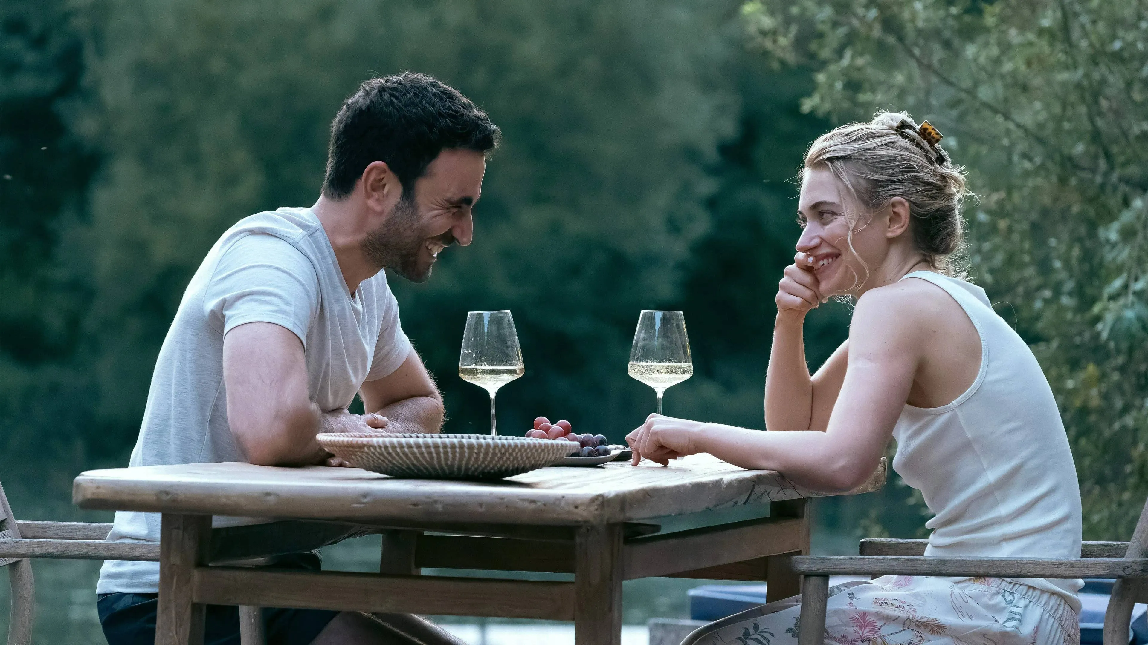Nieuwe sci-fi met Brett Goldstein en Imogen Poots weet kijkers én critici te overtuigen