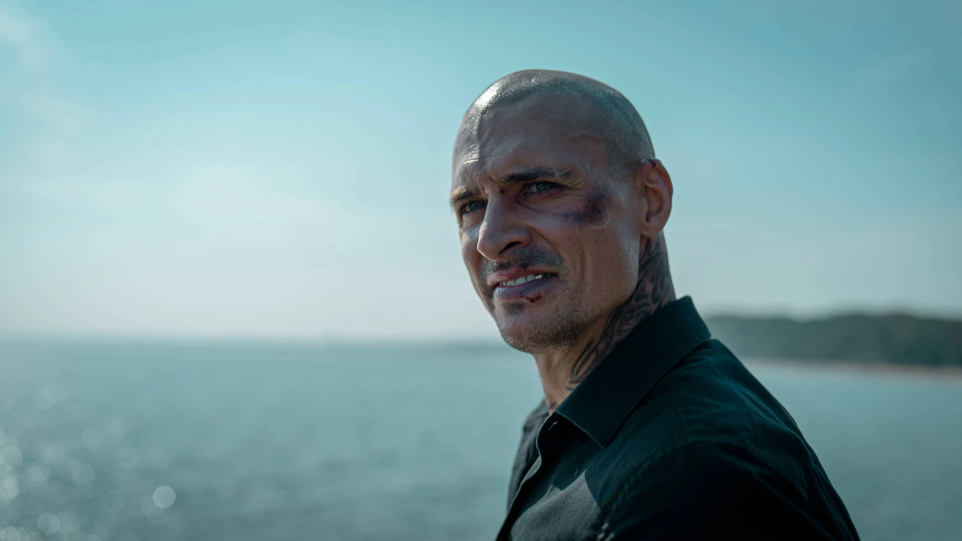 Netflix-kijkers lopen weg met nieuwe knallende misdaadfilm: "Mega vet, écht een vette film!"