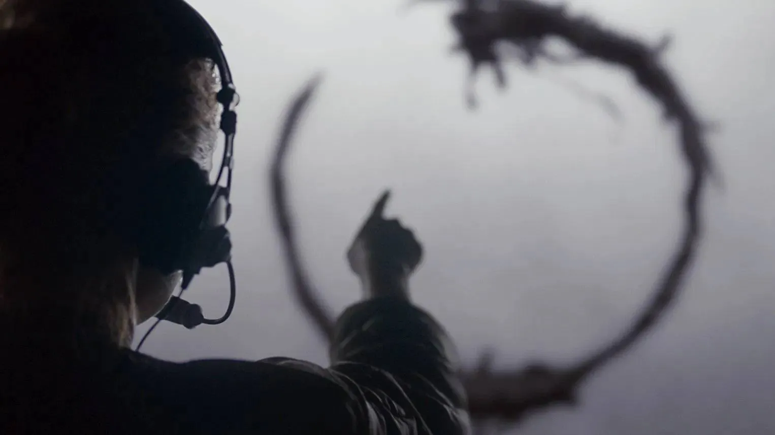 Duistere debuutroman van 'Arrival'- en 'Bird Box'-schrijver Eric Heisserer wordt verfilmd