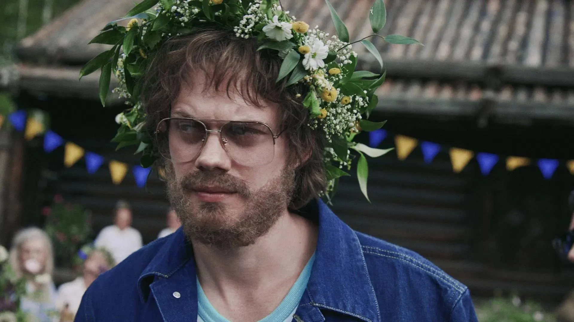 Deze Zweedse true crime-serie met Bill Skarsgård is verplichte kost voor Netflix-kijkers