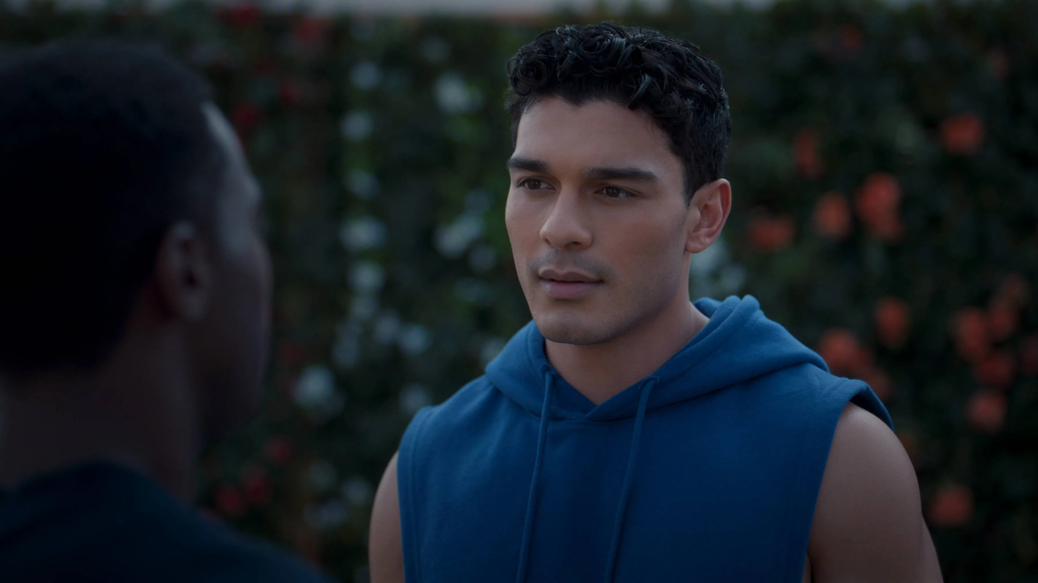 XO_Kitty_n_S3_E2_00_25_51_08R