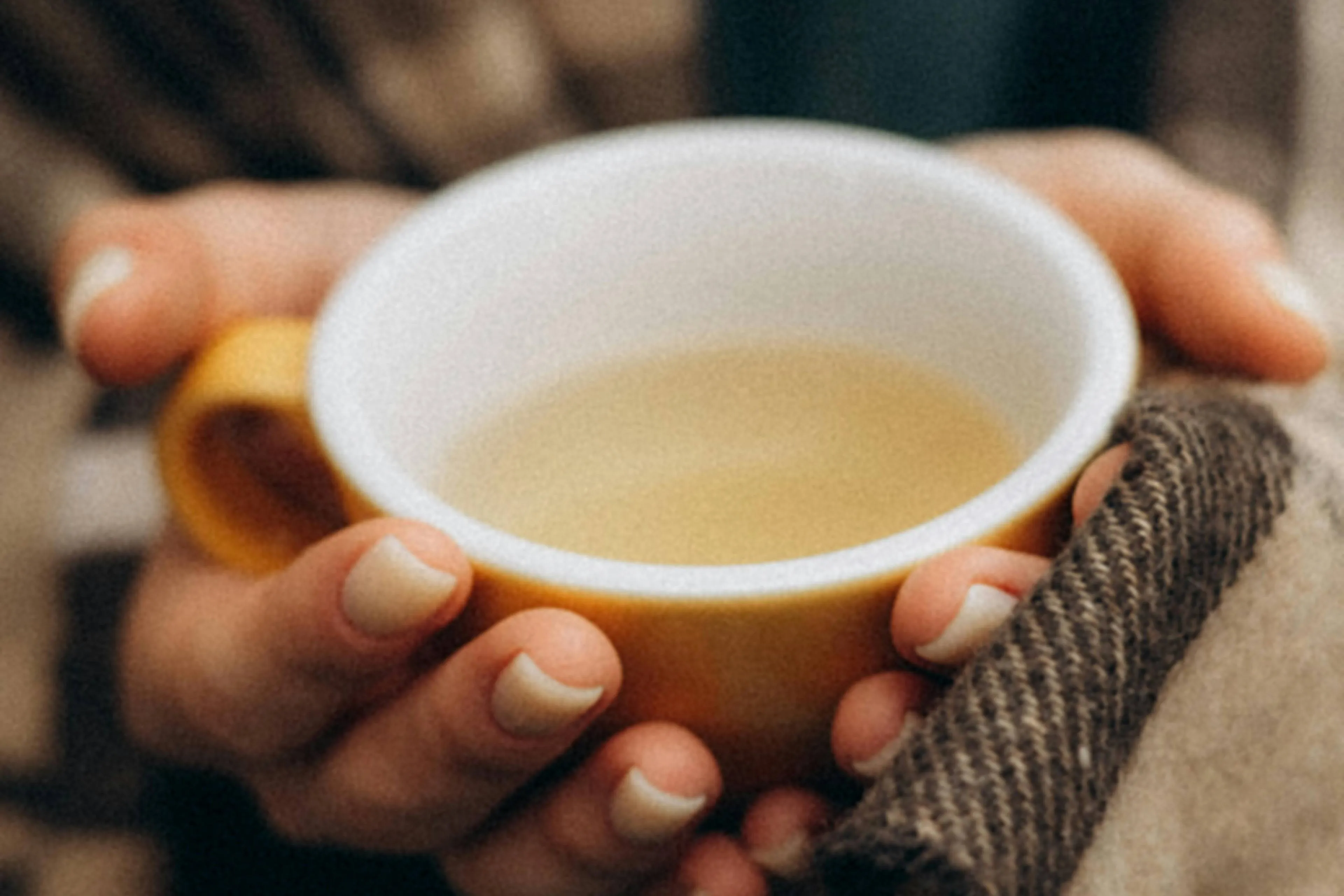 Geoosterde Japanse groene thee hojicha wint aan populariteit