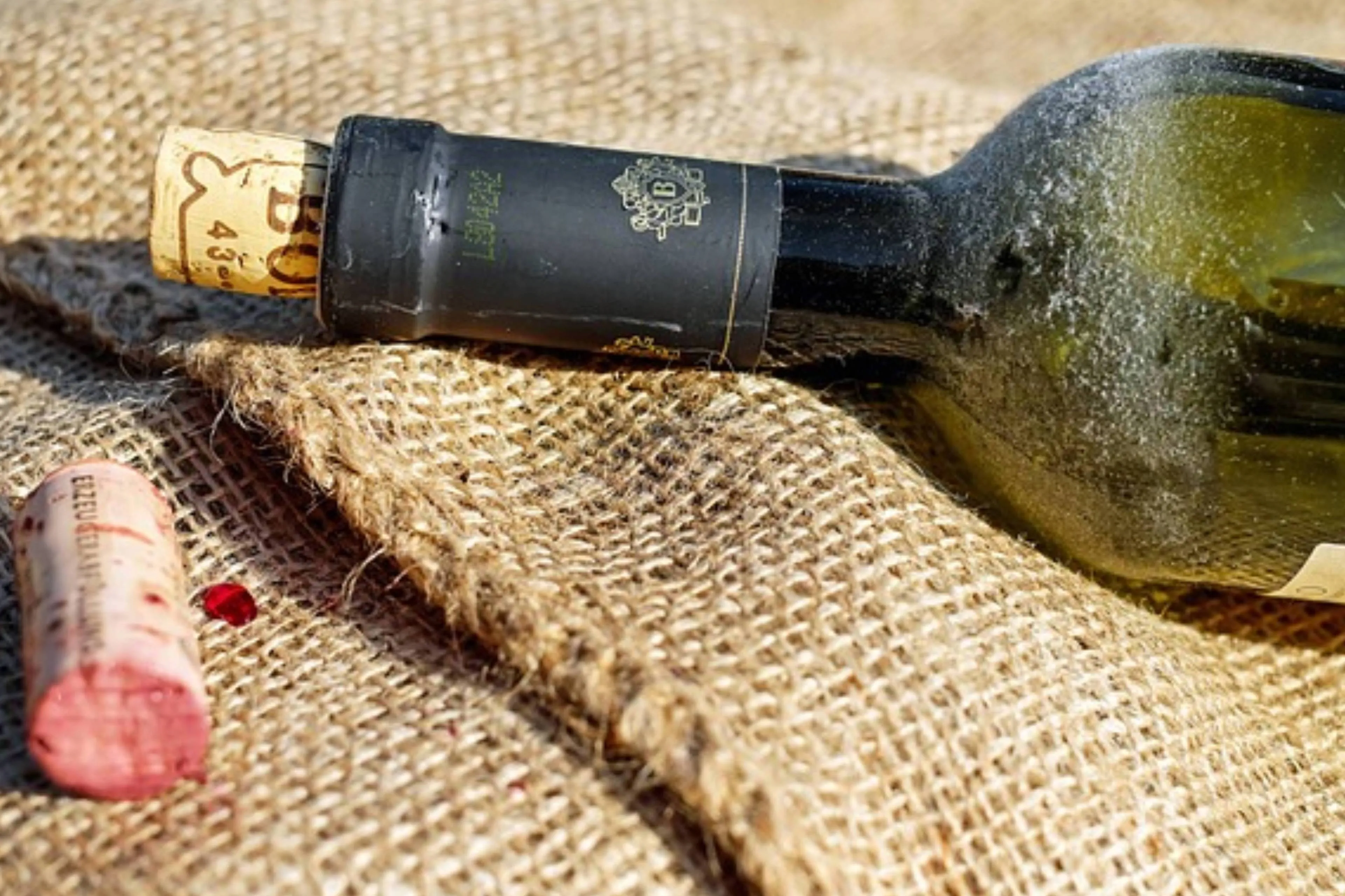 oude fles wijn