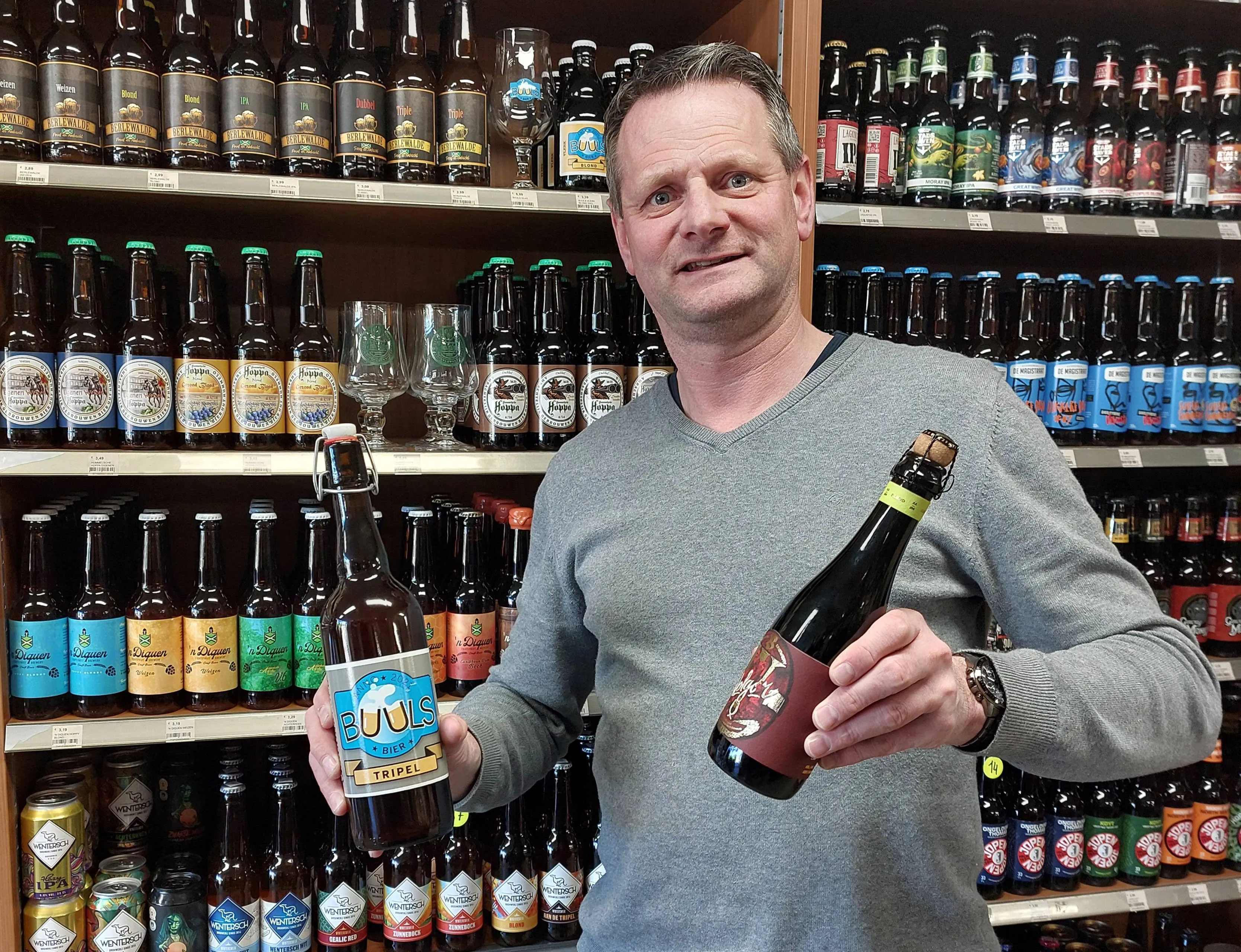 Herman Peeters van Peeters Uw topSlijter: 'Wij hebben schappen vol met bieren van regionale brouwerijen'